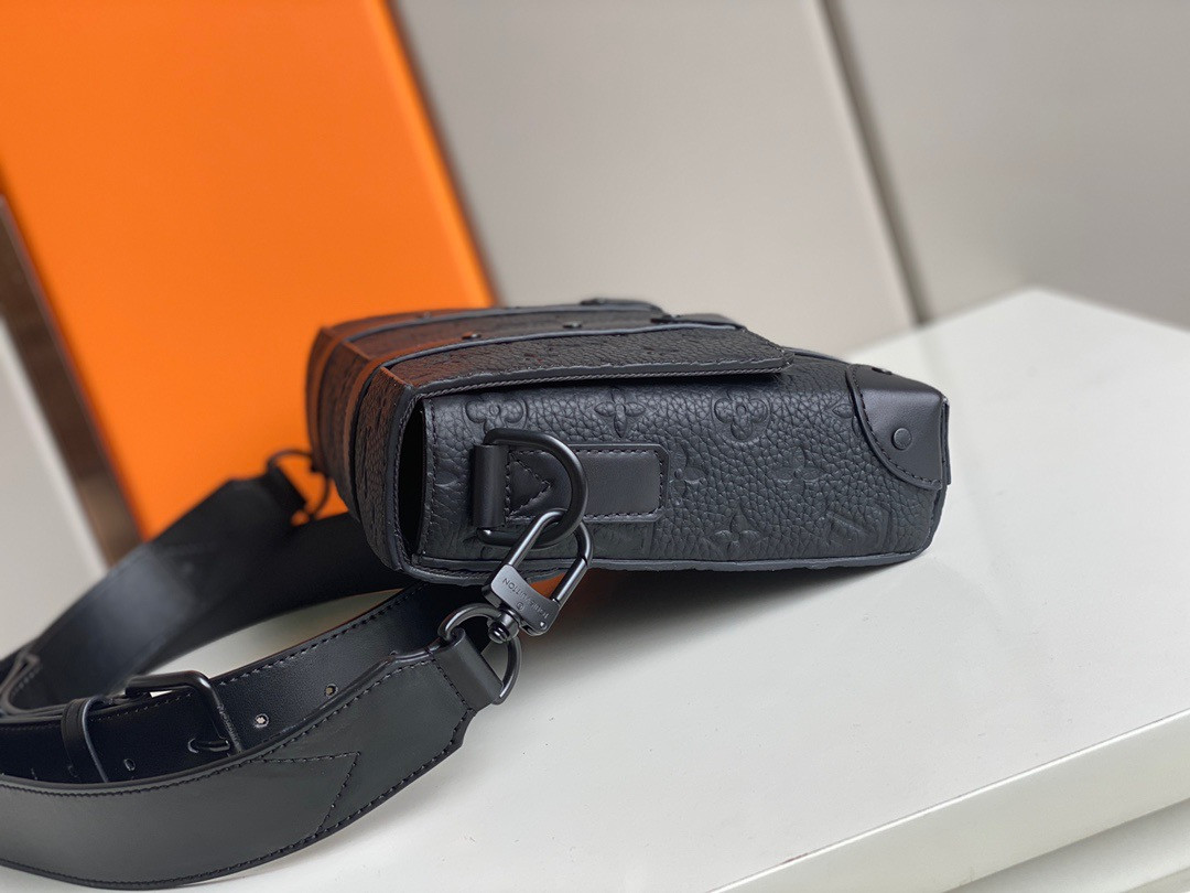 LV TRUNK MESSENGER M57726