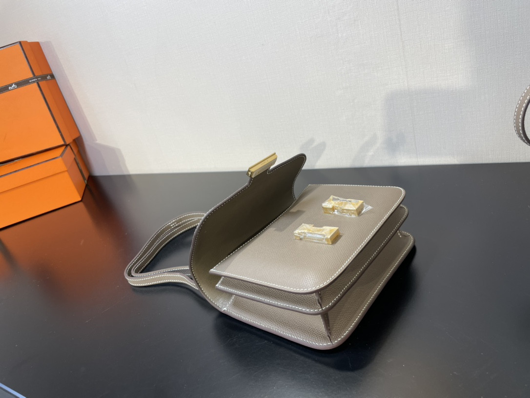 H**mes constance 24 epsom leather gold hardware 9.4"x5.9"x3"