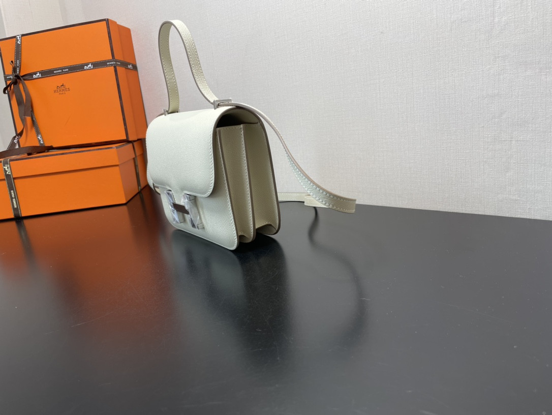 H**mes constance 24 white epsom leather silver hardware 9.4"x5.9"x3"