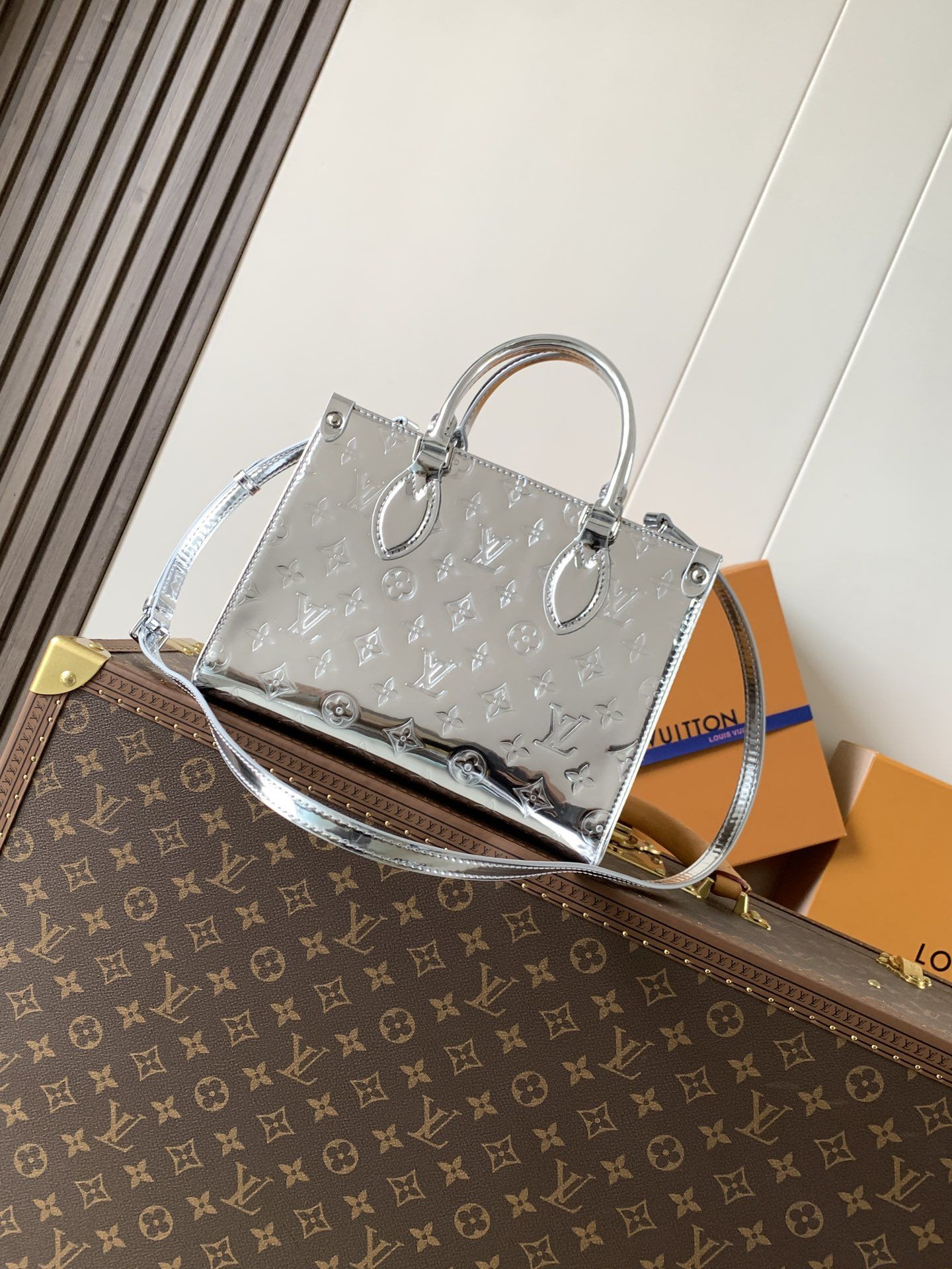 LV Onthego PM M26373 19x11.5x25cm