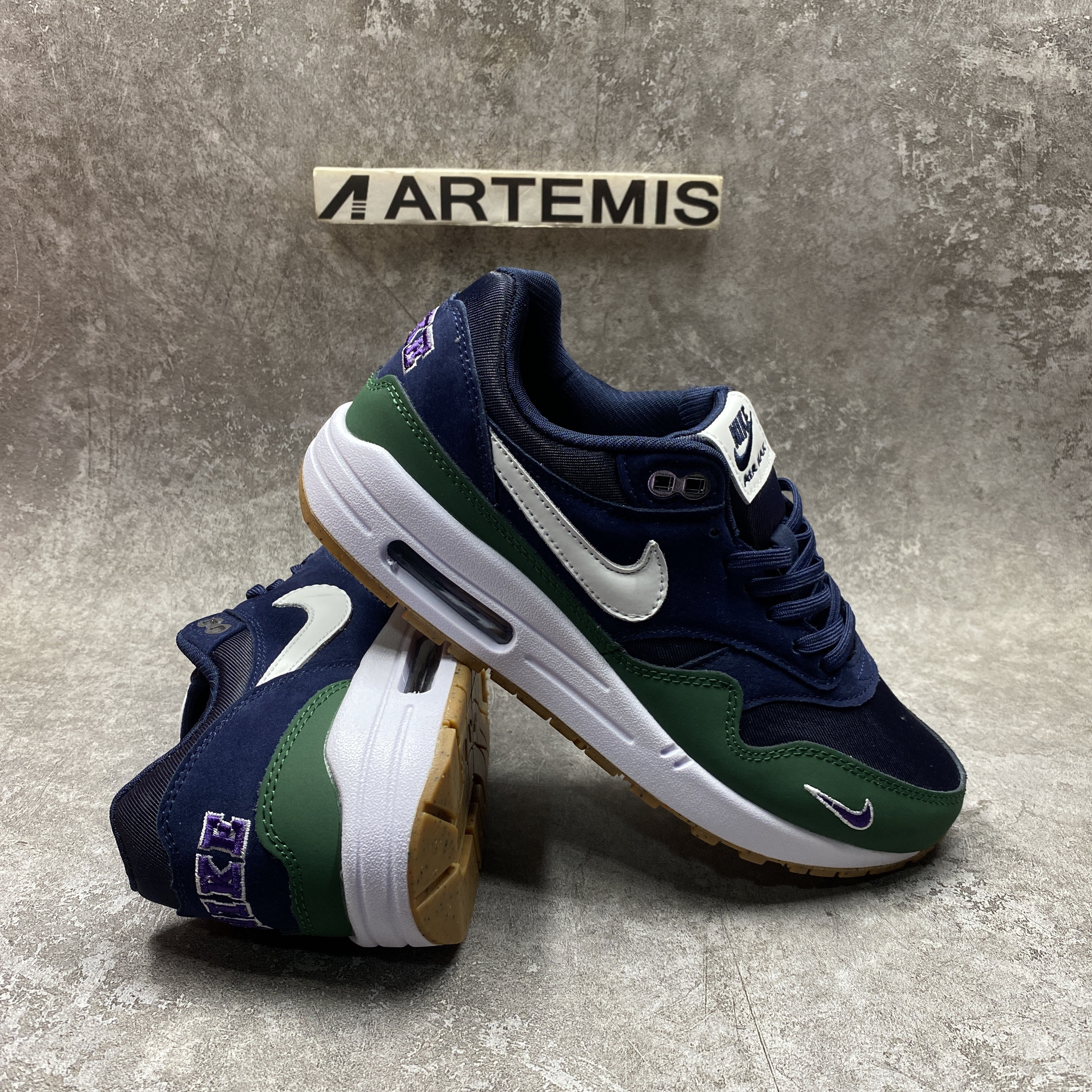 Nike Air Max 1 Obsidian Sneakers