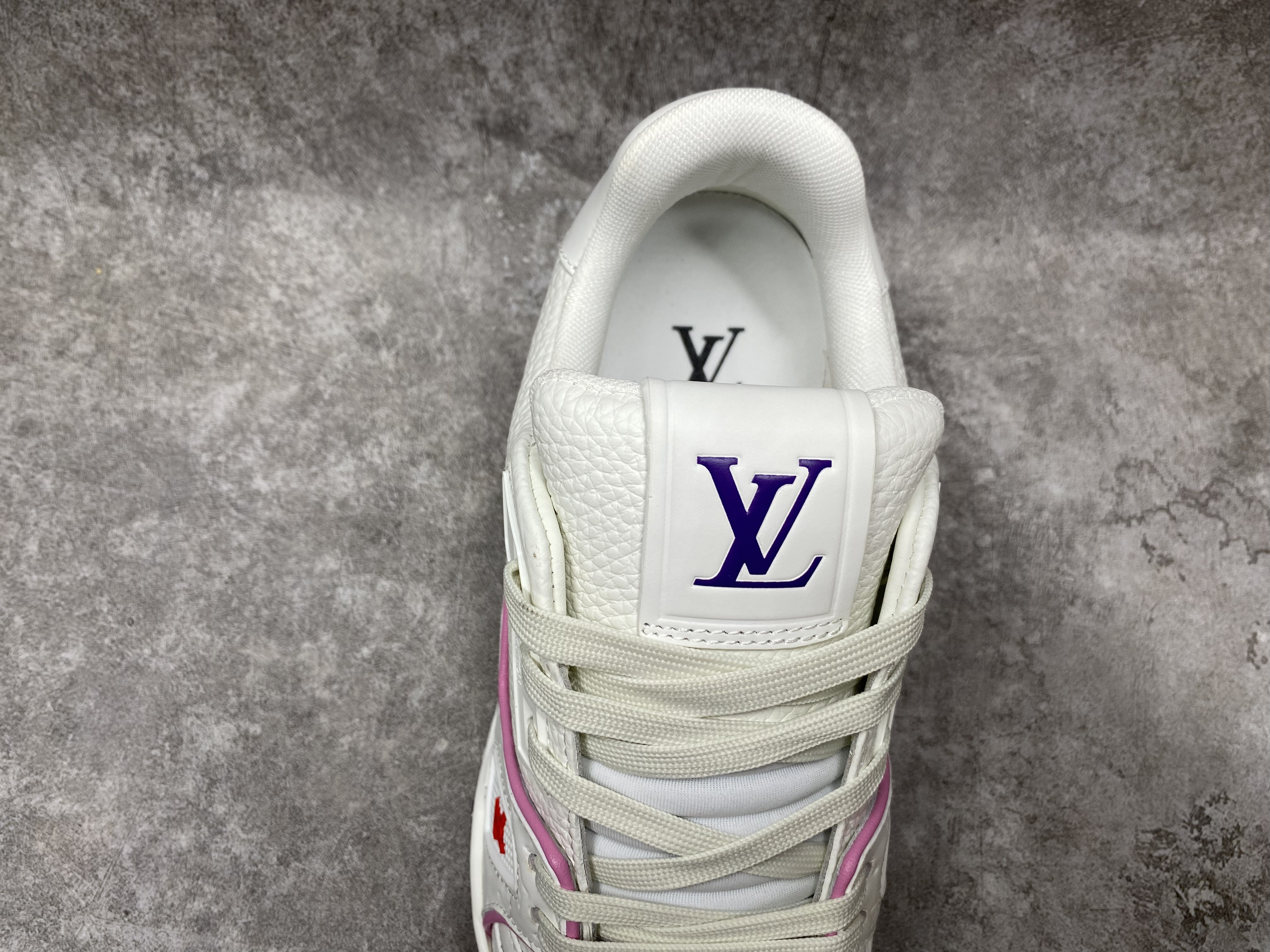 UA LV trainer Sneakers