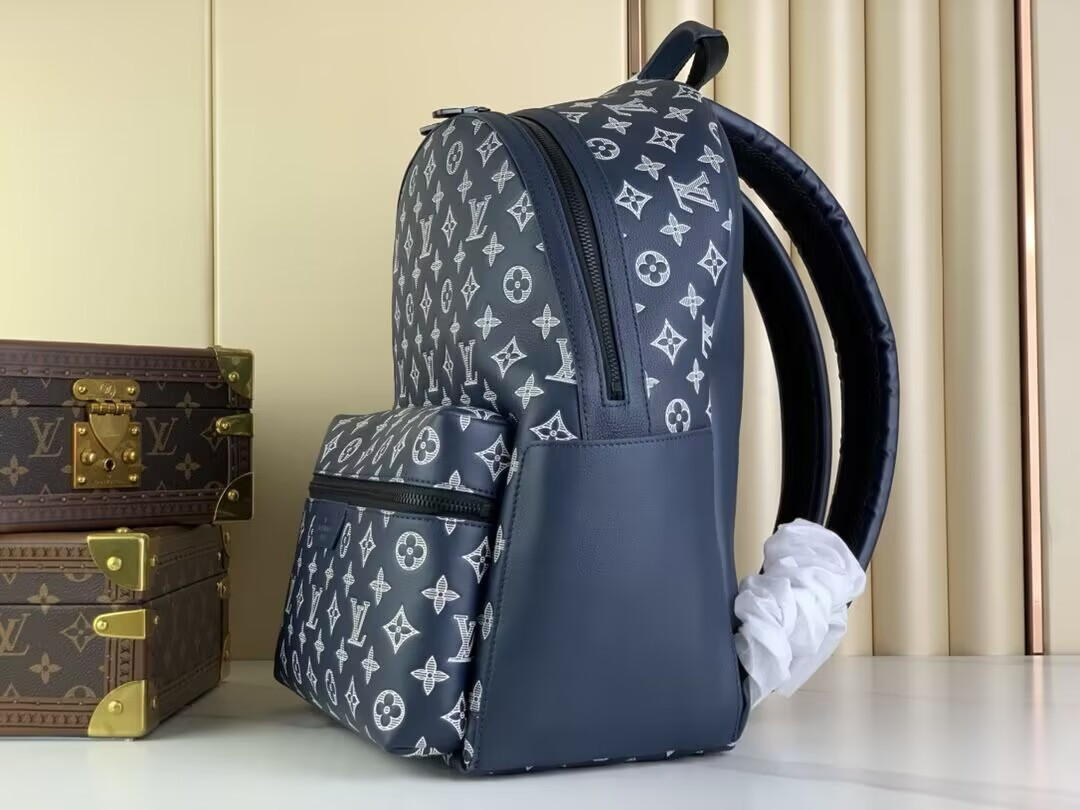 LV M24760 Discovery Backpack
