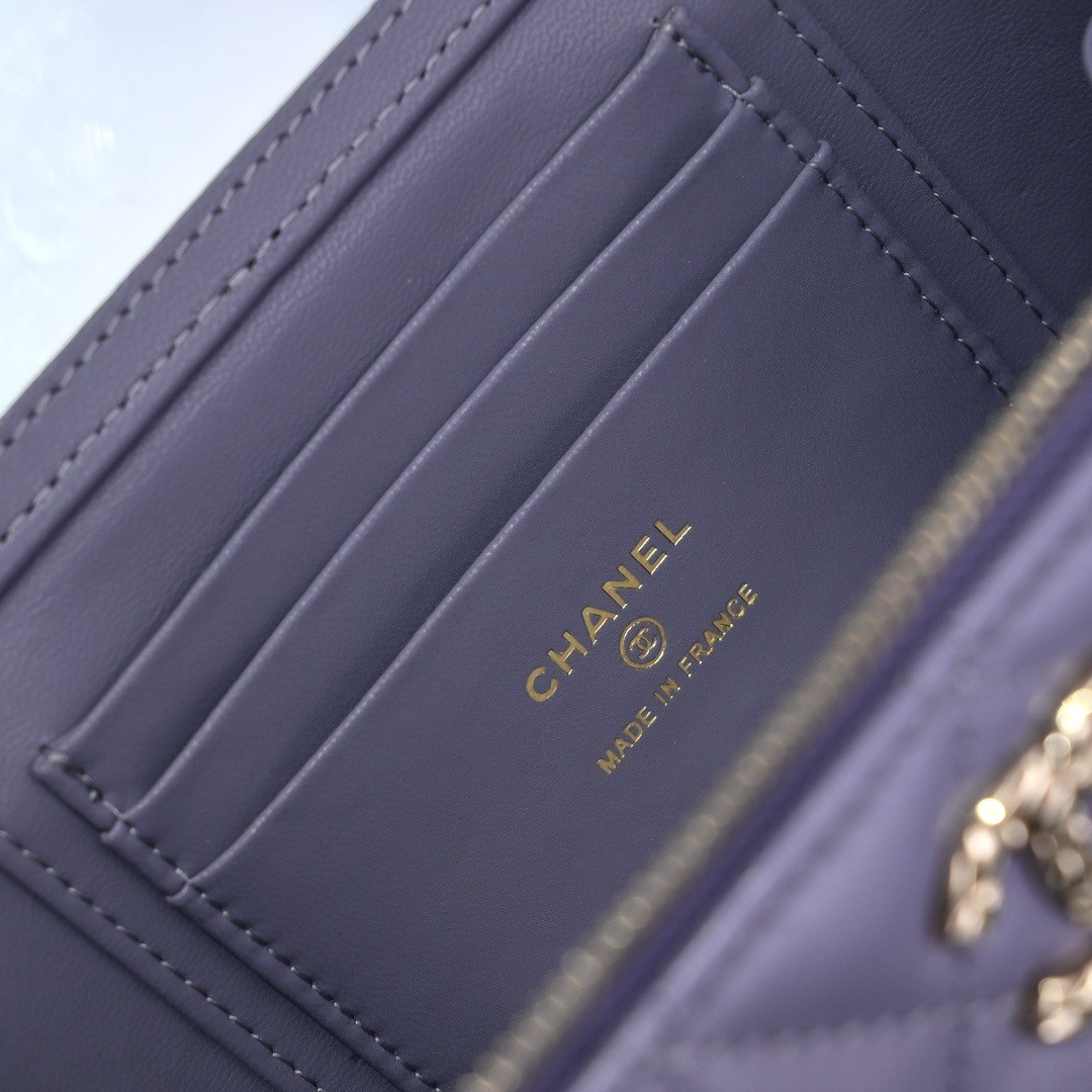 Ch*el clutch with chain 9.5x17x 8cm