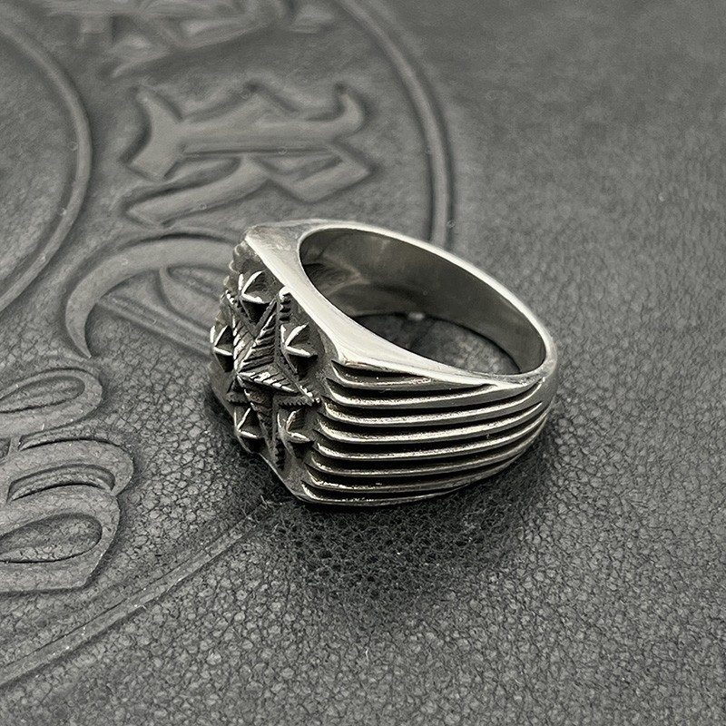 Ch**me He**ts star ring