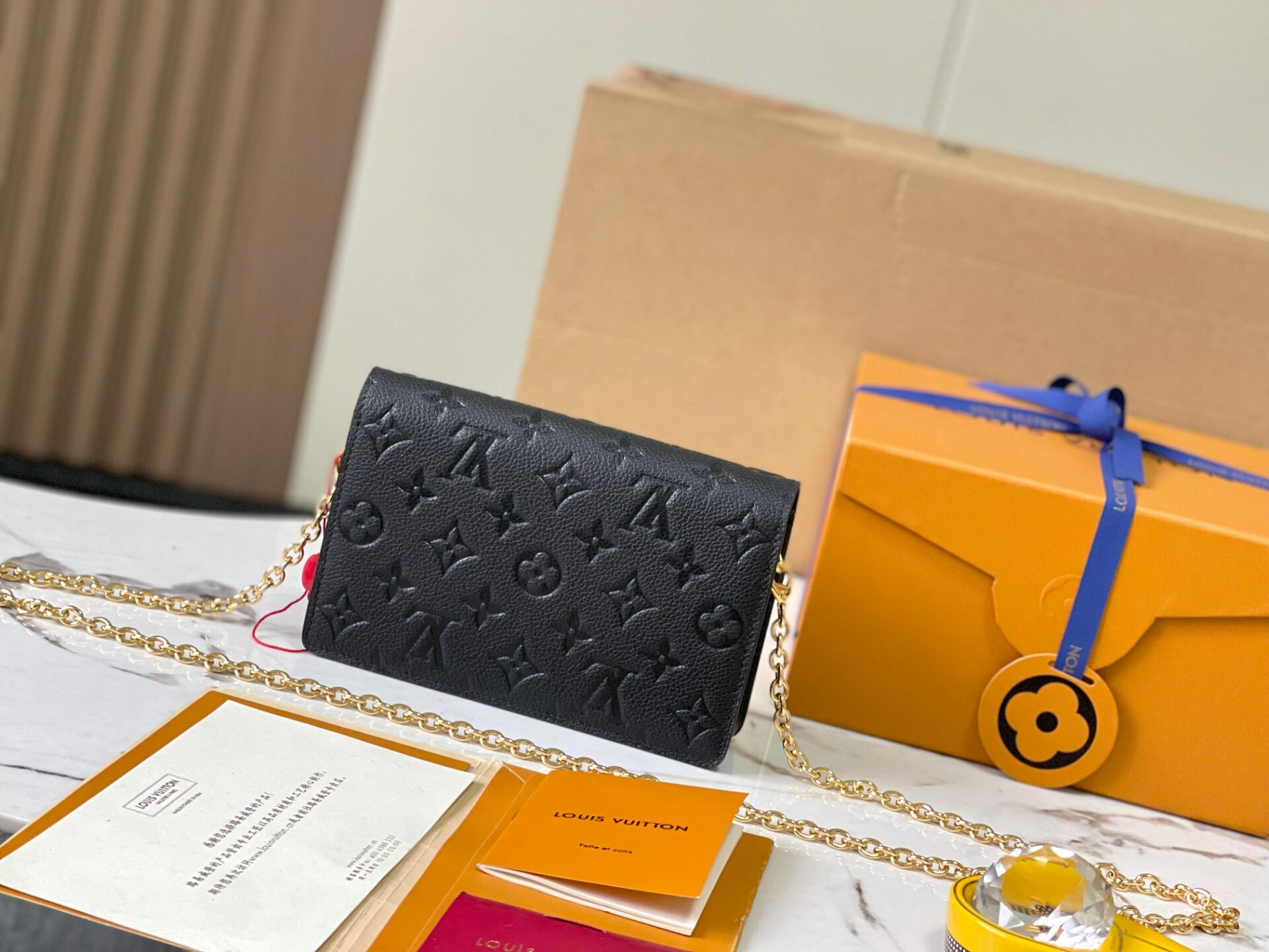 LV Vavin Chain Wallet M67839 19x12.5x4cm