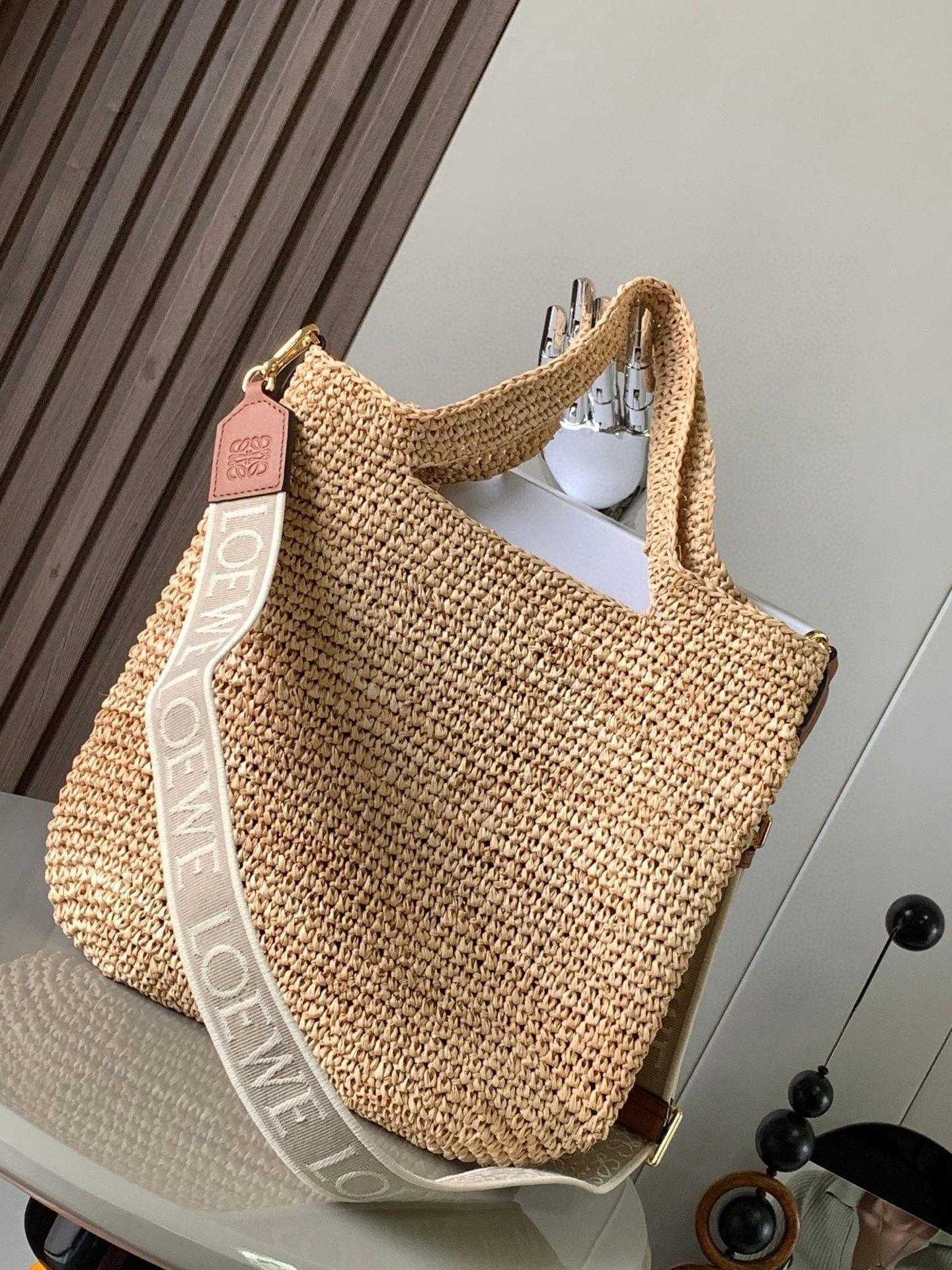 L0ew* mini slit raffia tote 30x30x8cm