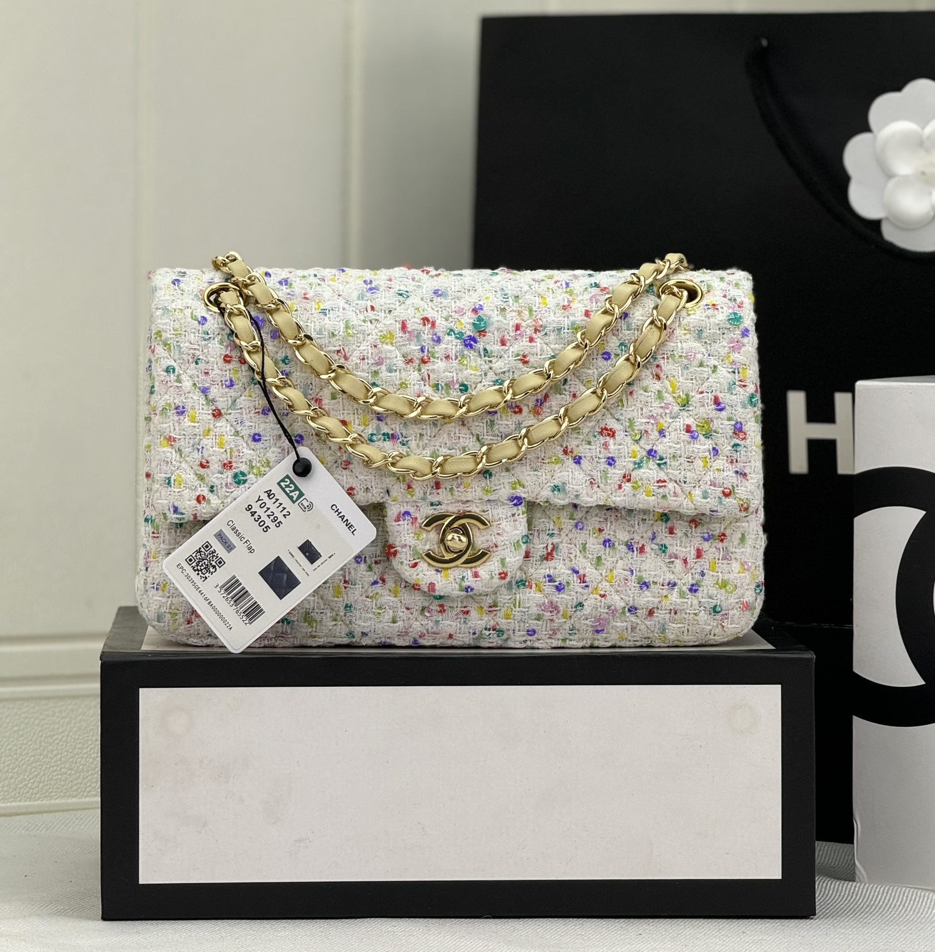 Ch*el mini classic 11.12 handbag 25 15.5 × 25.5 × 6.5 cm