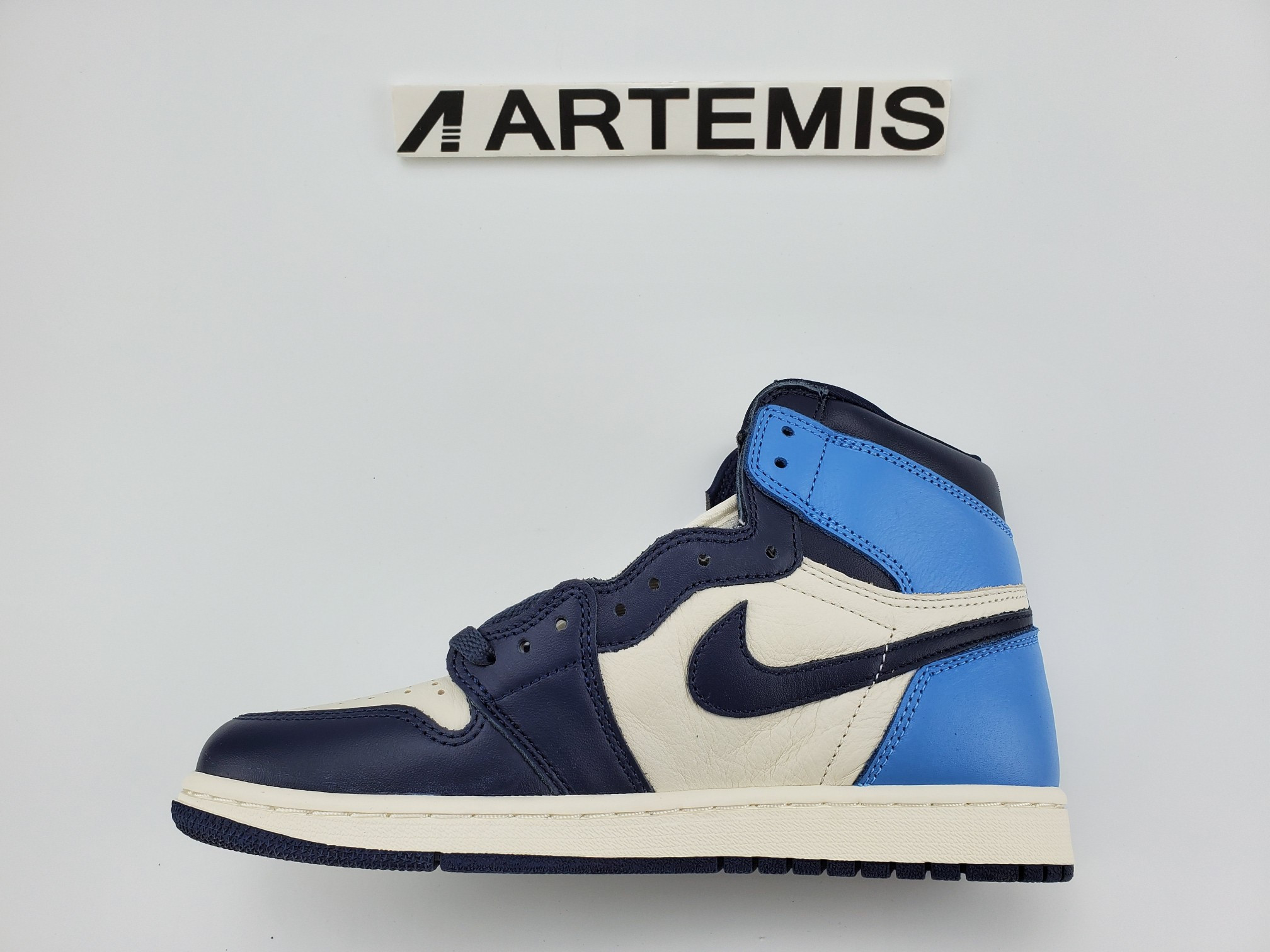 Air Jordan 1 Retro High "Obsidian Blue"