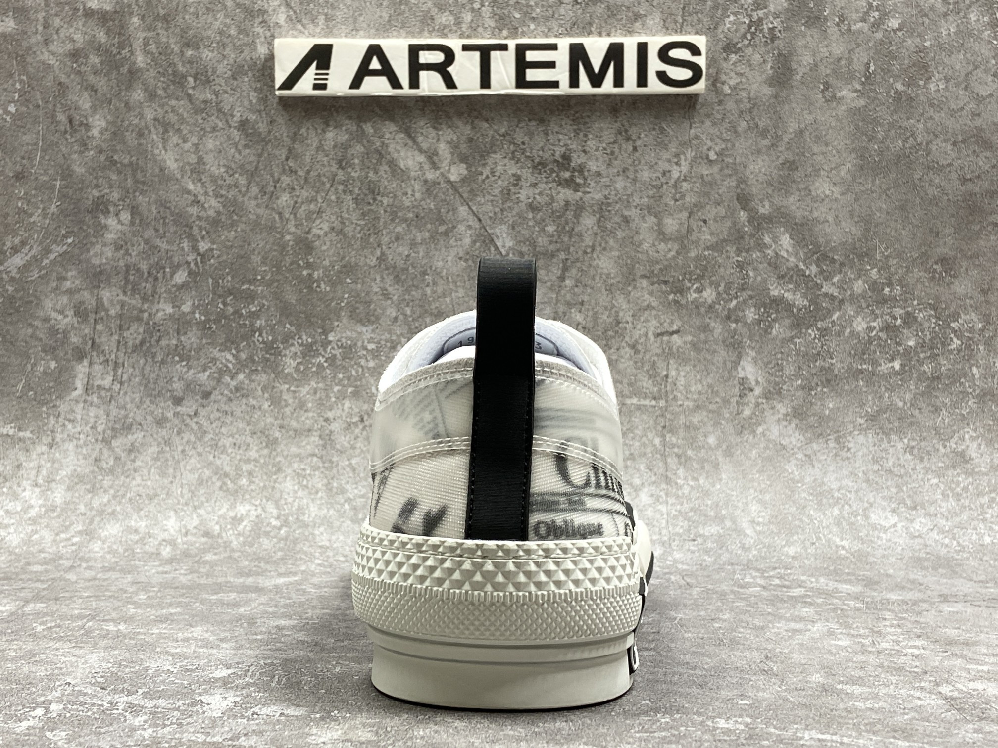 D*or b23 low top daniel asham newspaper