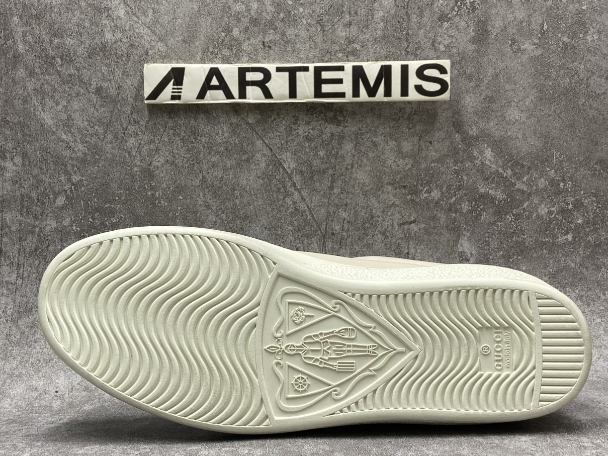 G*u*i ace x disney ivory