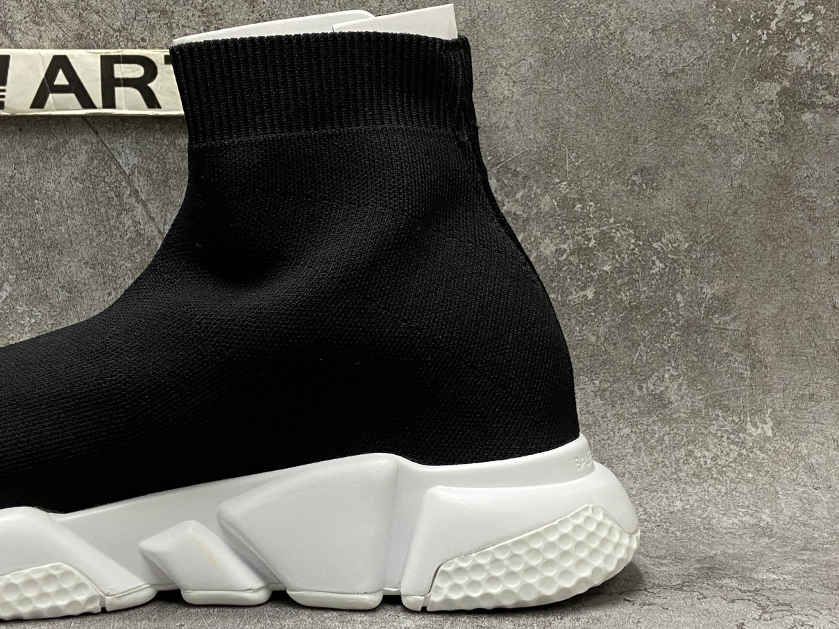 Balenciga Speed Black White Green sneaker