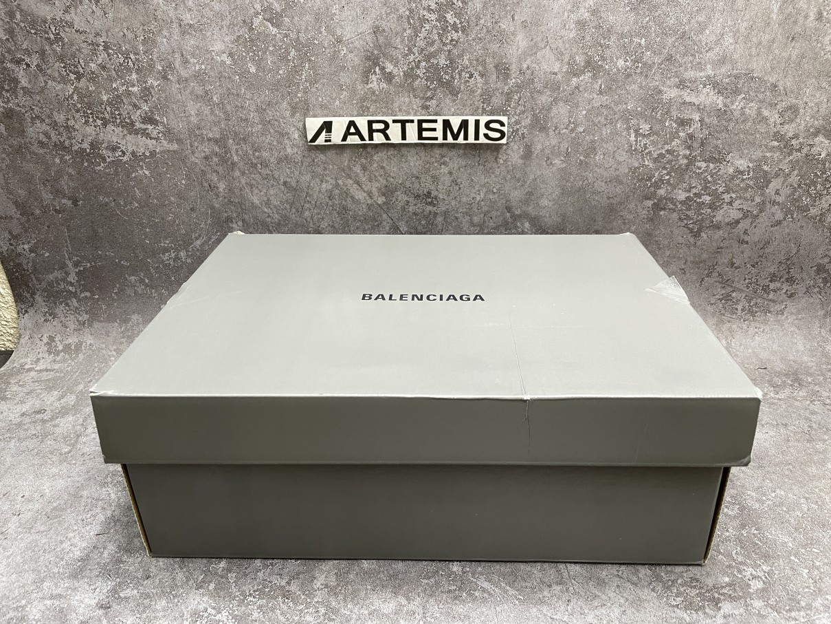 Balenciga Track Clear Sole in White