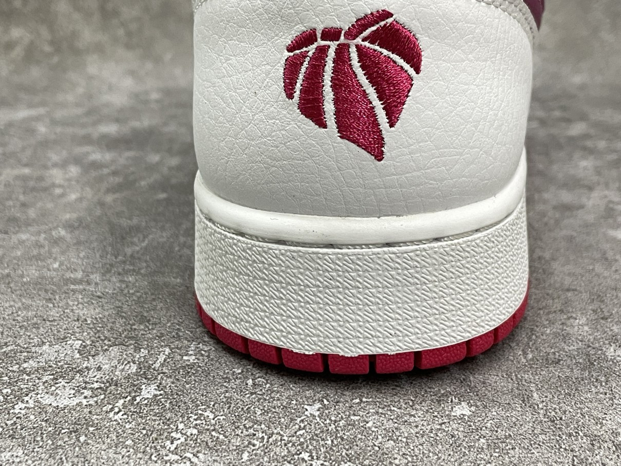 Air Jordan 1 Low White True Berry
