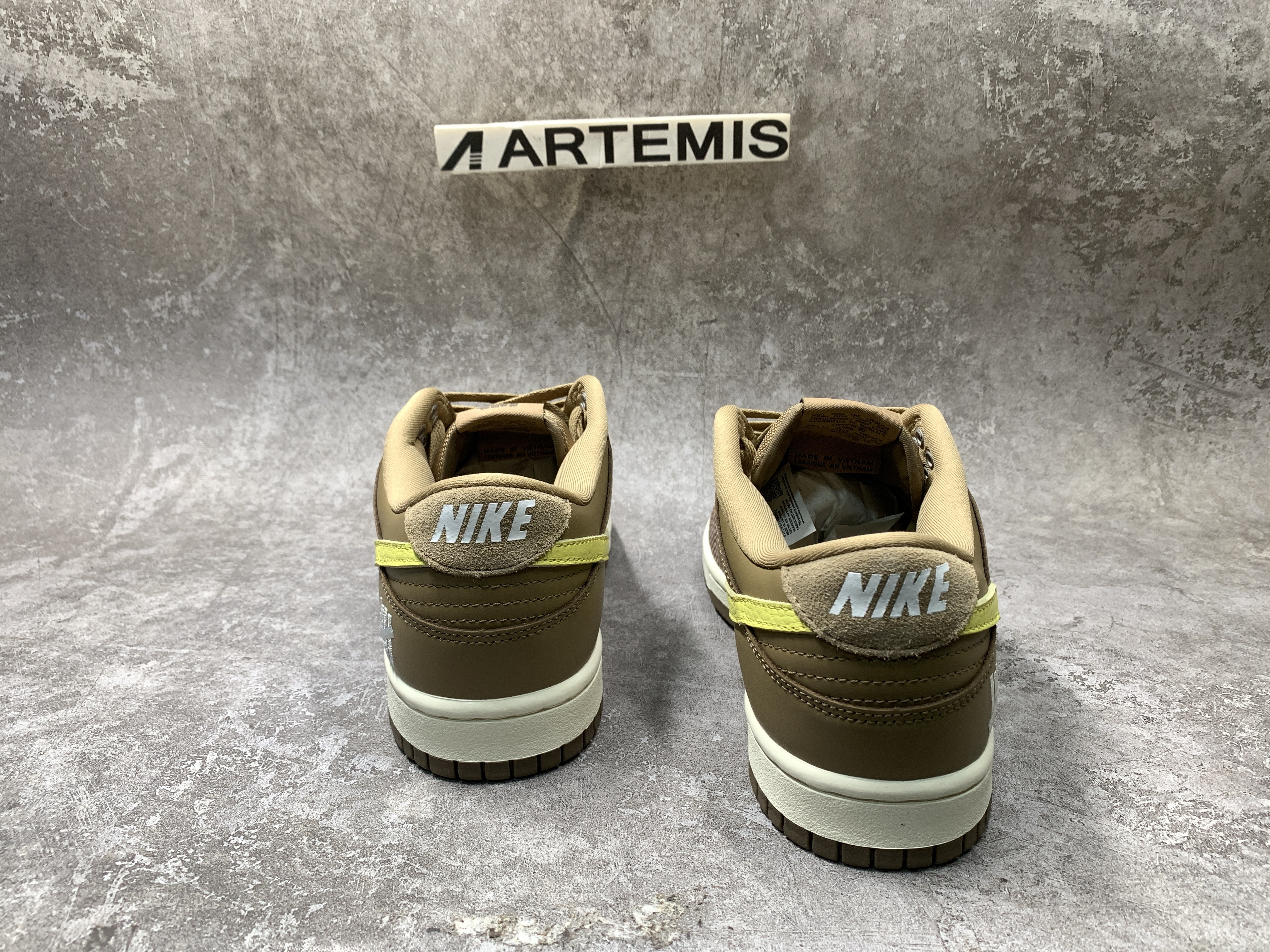 Nike Dunk Low SP UNDEFEATED Canteen Dunk vs. AF1 Pack