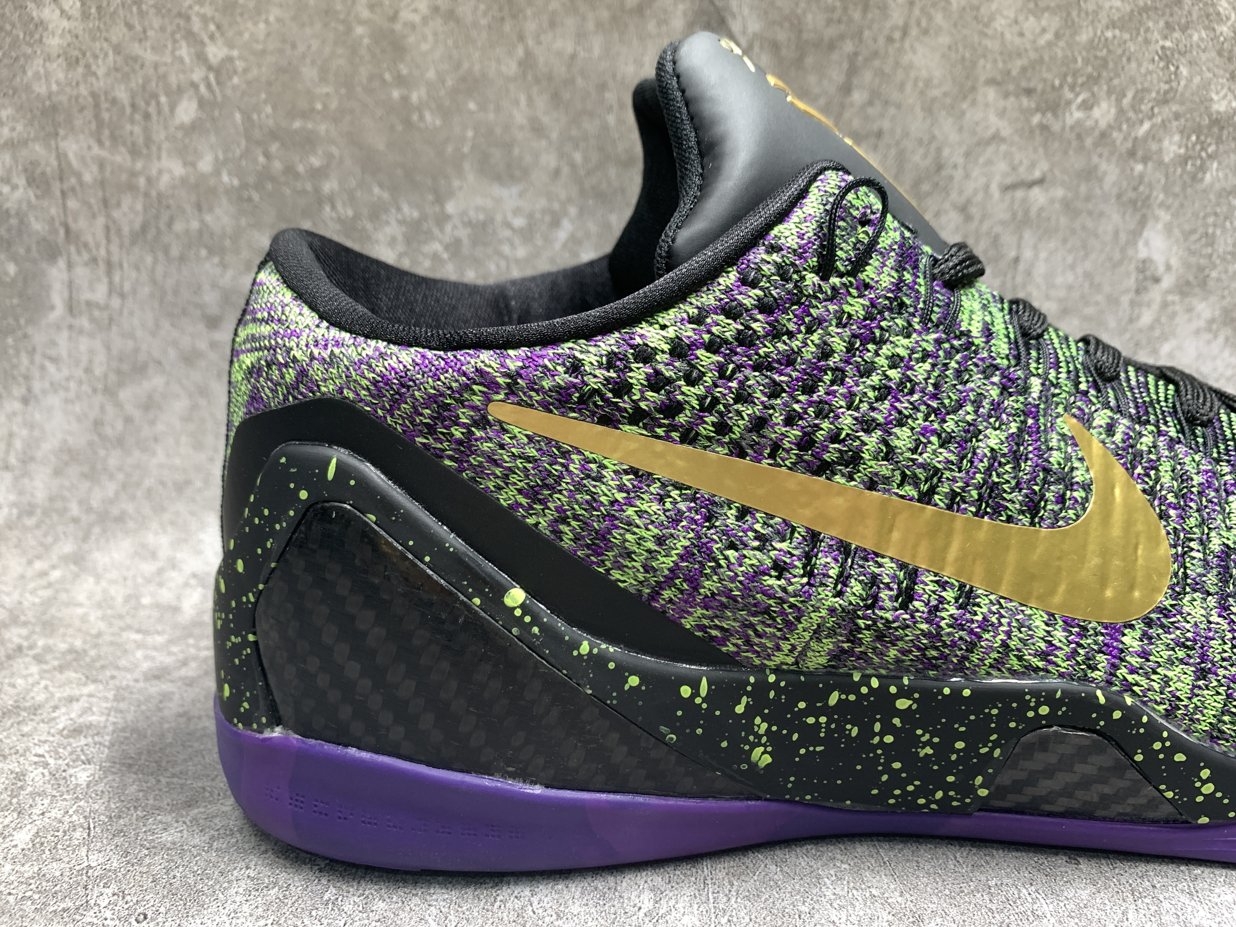 Nike Kobe 9 Low Mamba Moment