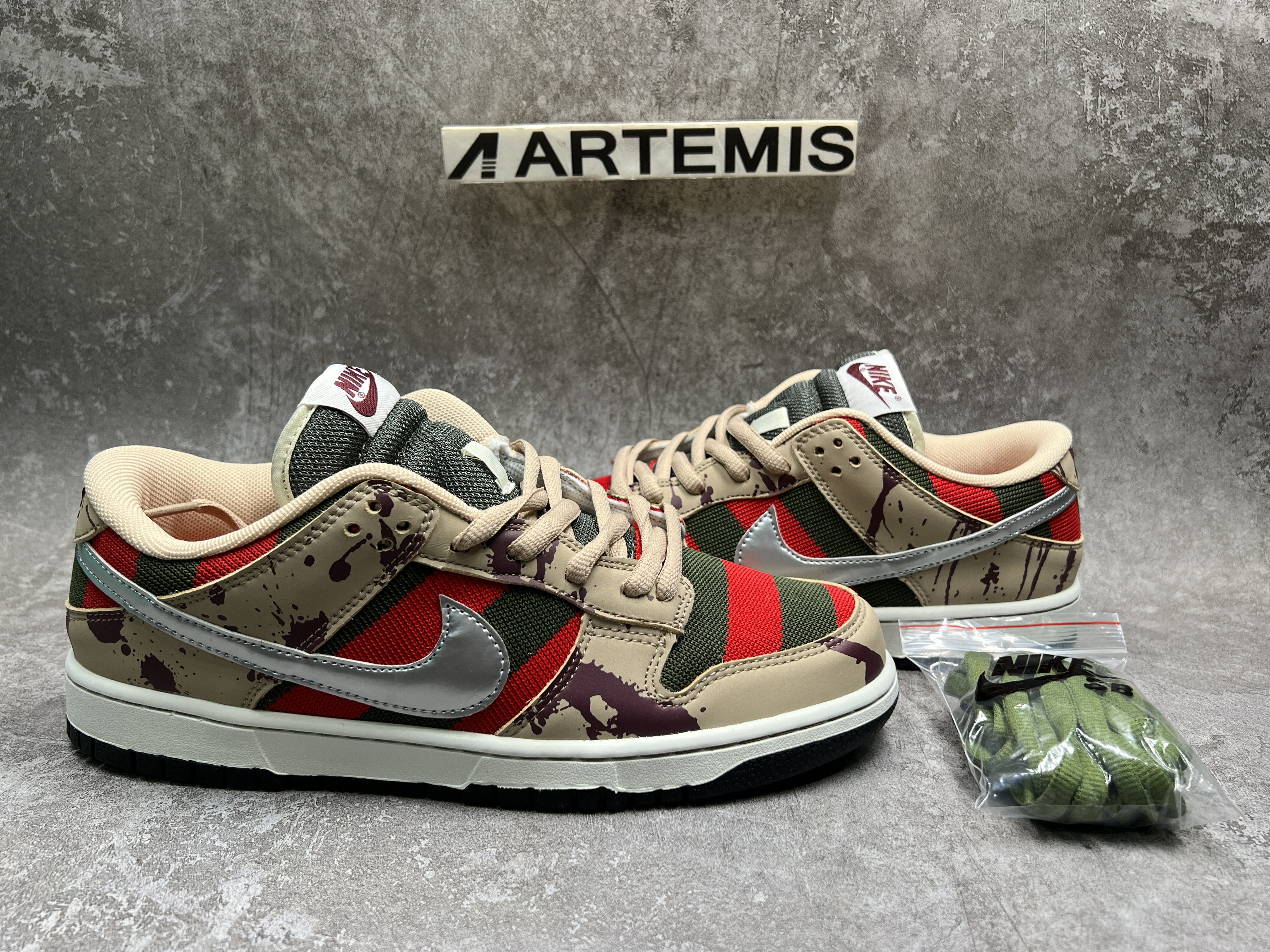 Nike Dunk SB Low Freddy Krueger