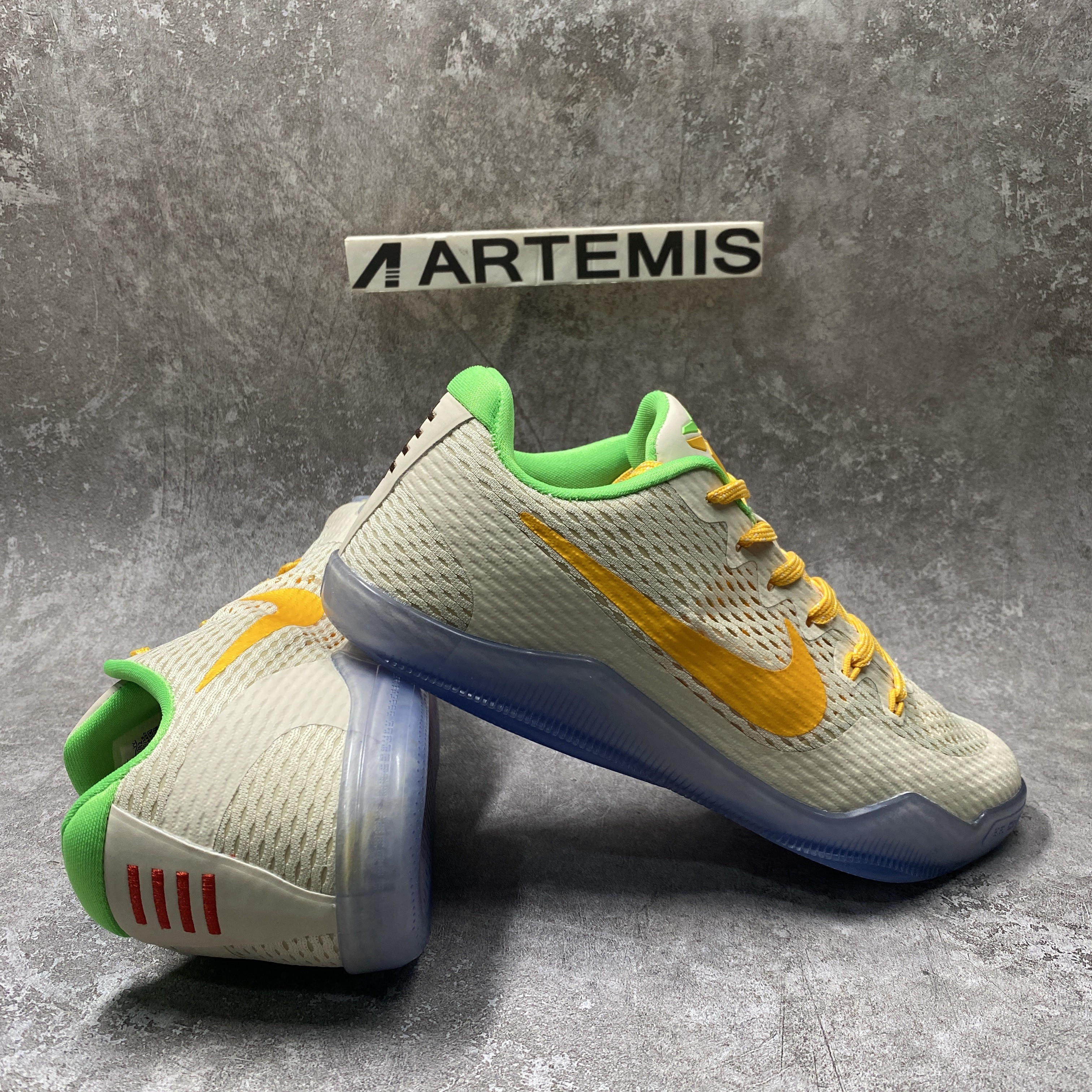 Nike Kobe 11 Peach Jam PE