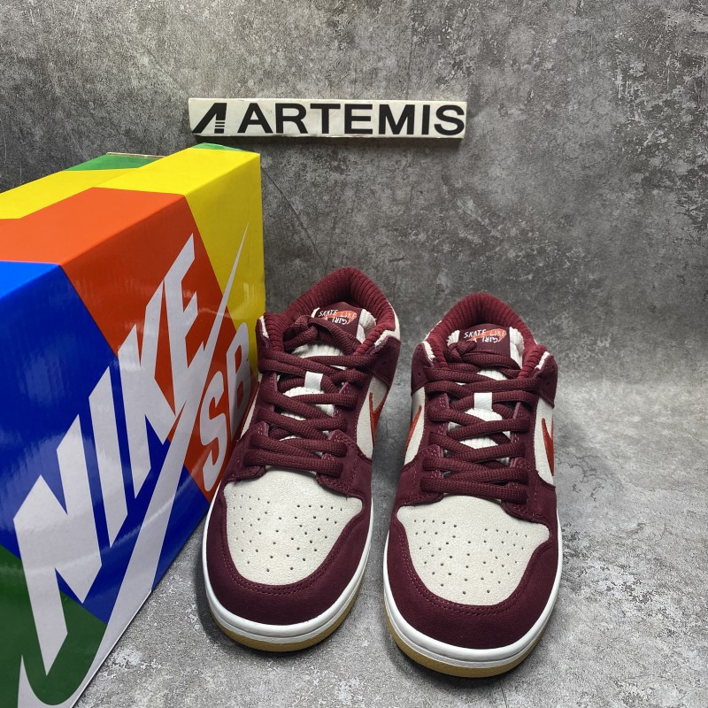 Nike Dunk Low SB X Skate Like a Girl