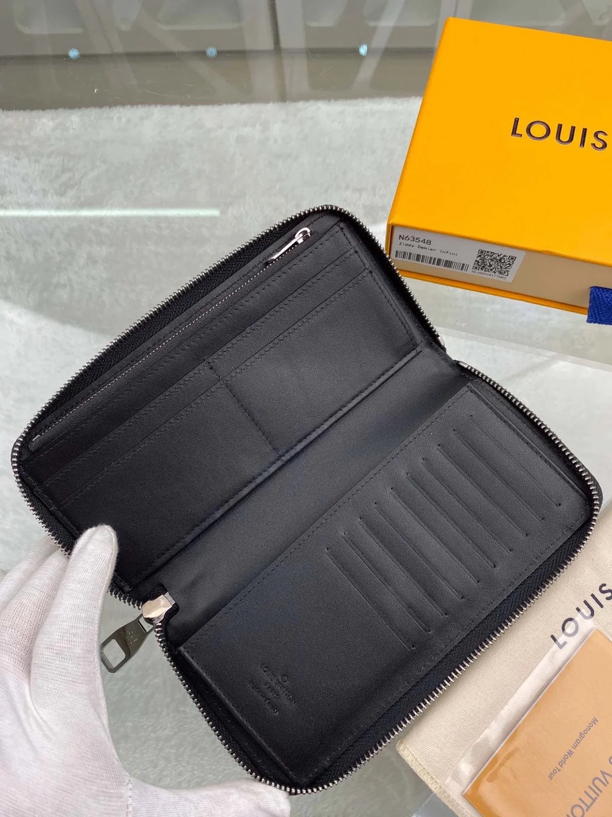 LV ZIPPY WALLET VERTICAL N63548