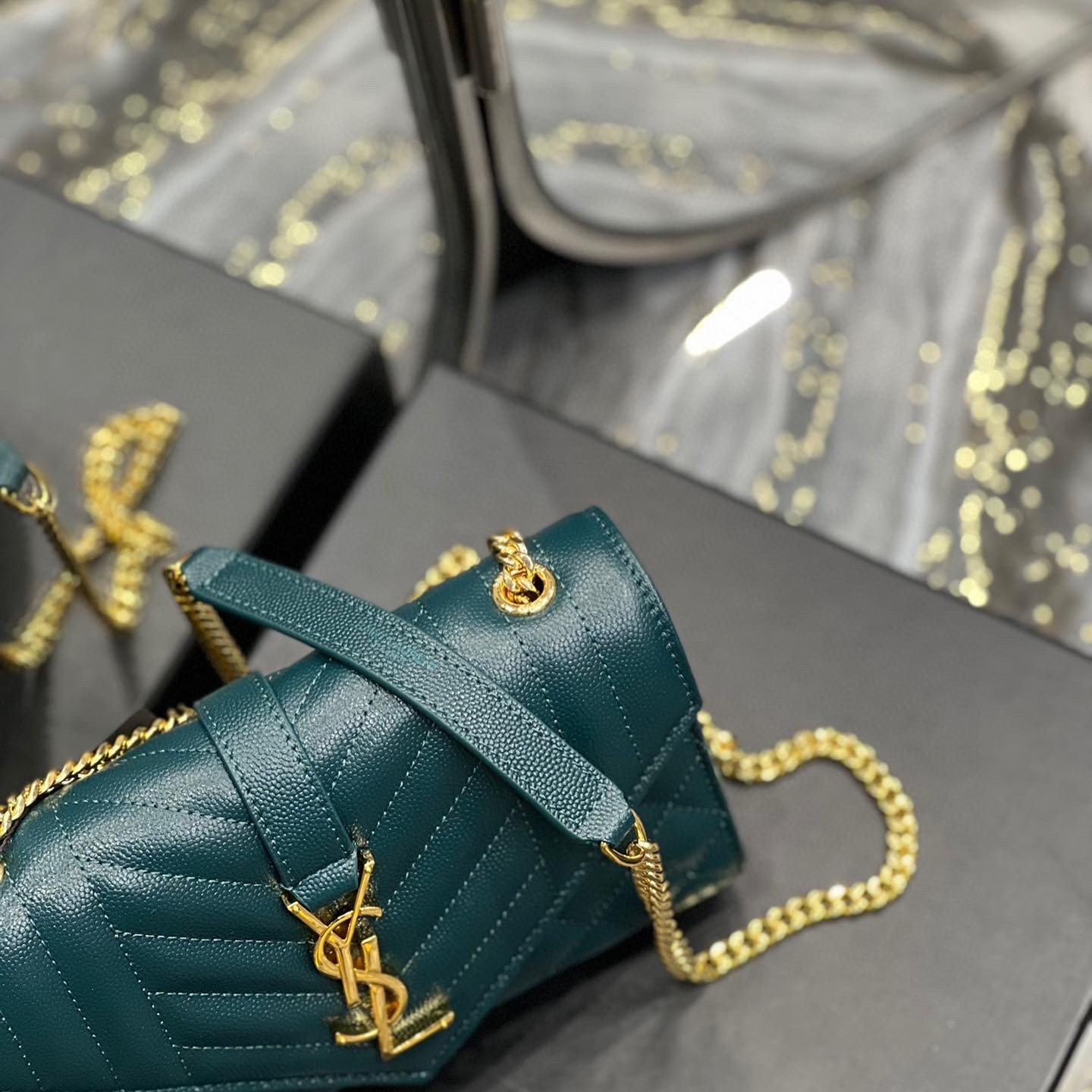 ENVELOPE SMALL BAG IN MIX MATELASSÉ GRAIN DE POUDRE EMBOSSED LEATHER 21CM