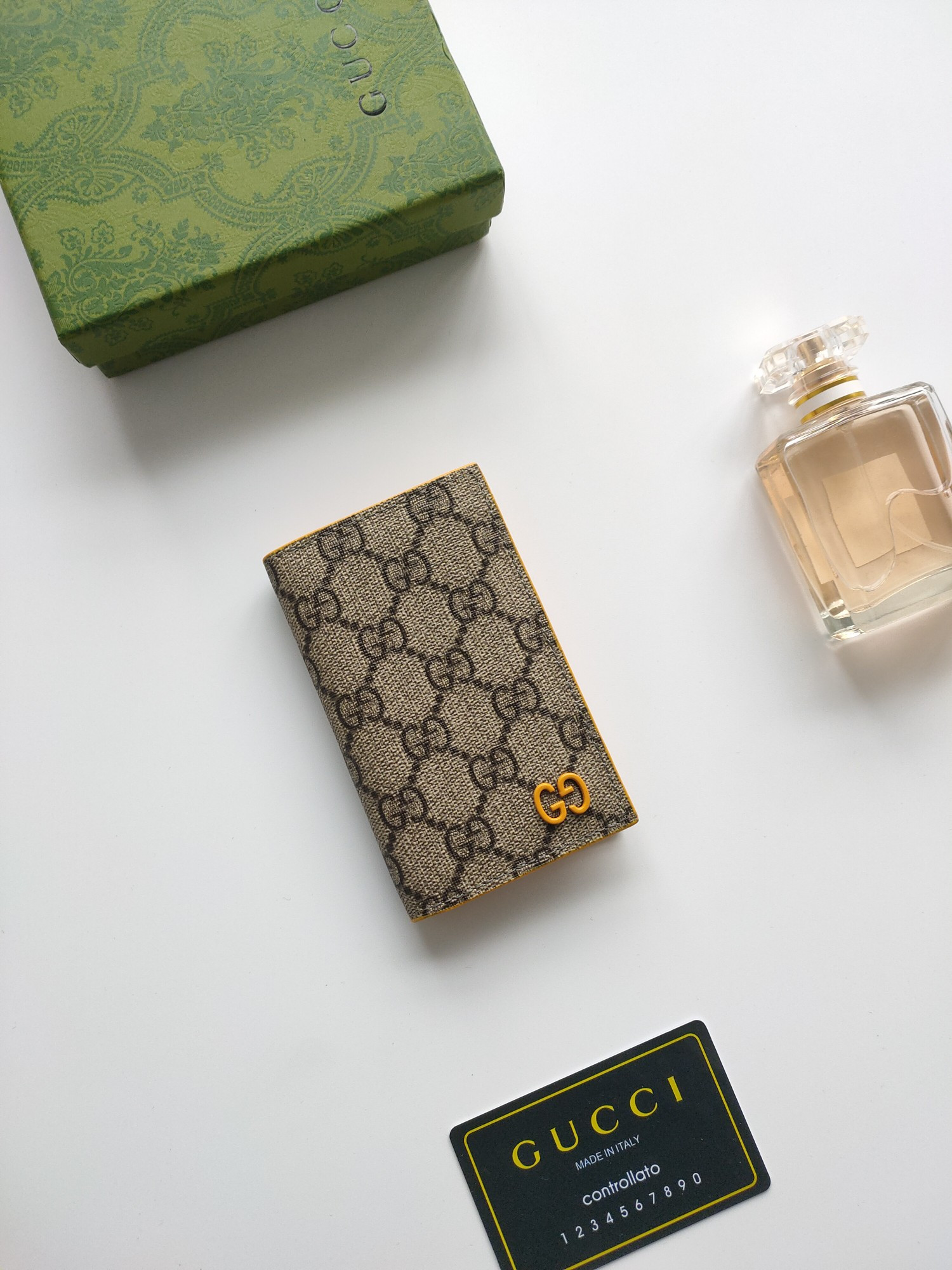 G*u*i gg card case wallet