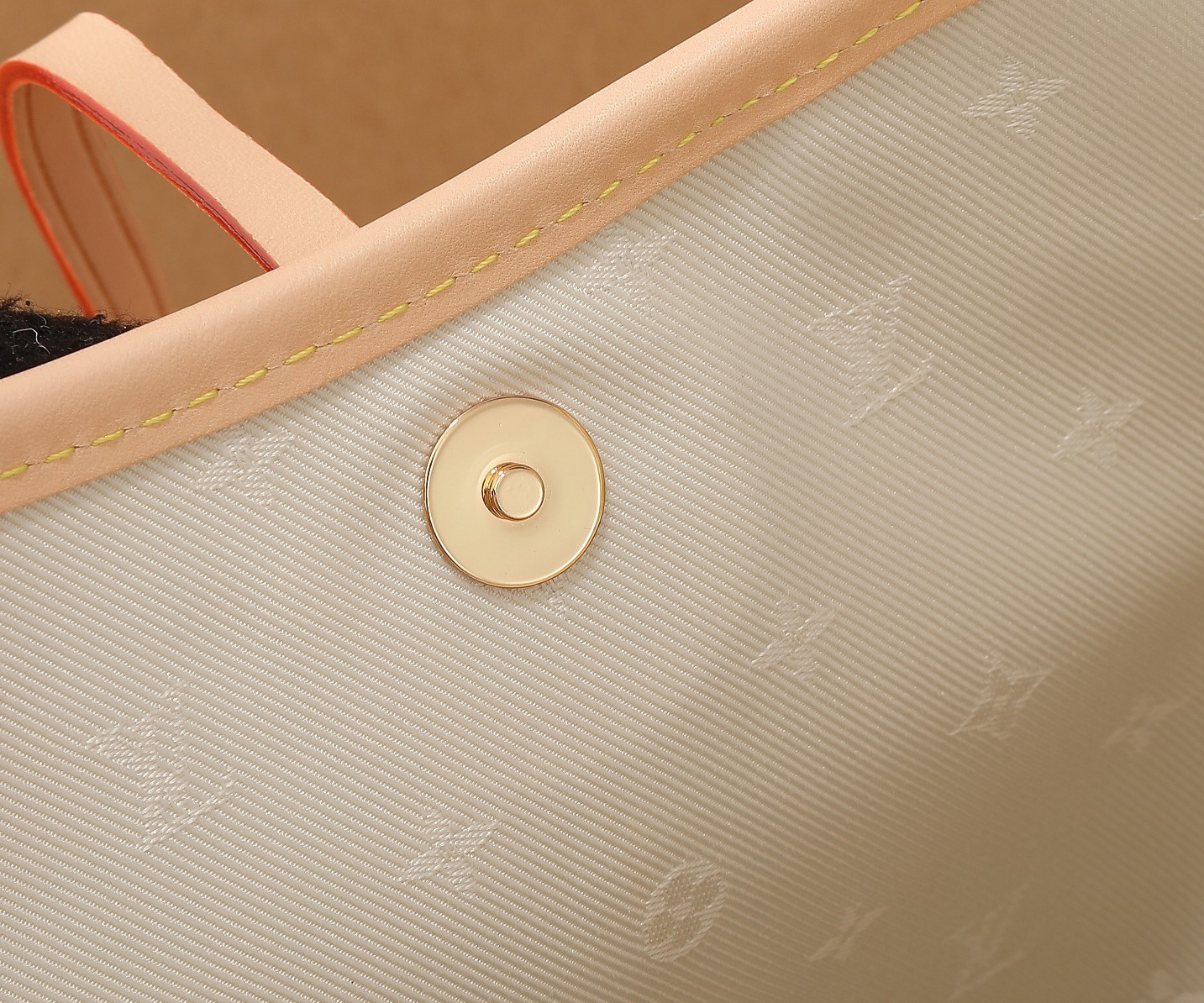 LV CarryAll PM M24707 11.6x9.4x4.7 inches