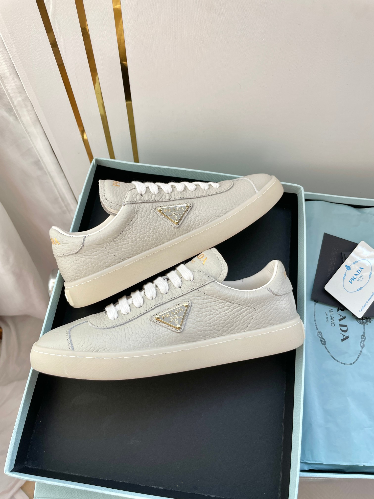 ua Pra*a downtown nappa leather sneakers