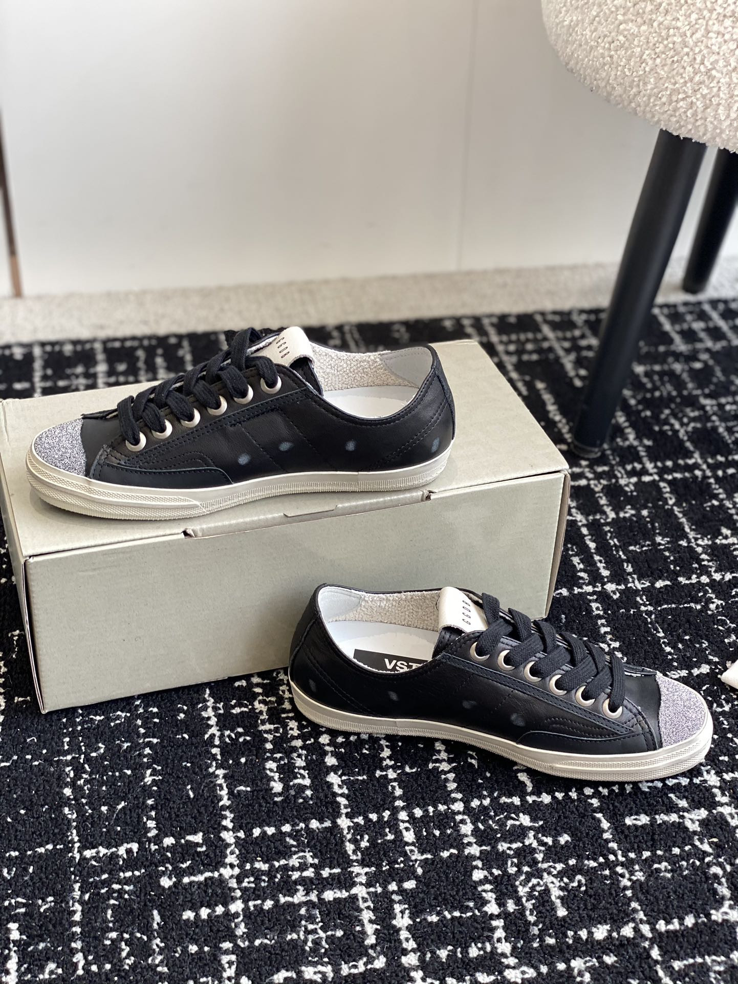 UA Golden Goose V-STAR Sneaker