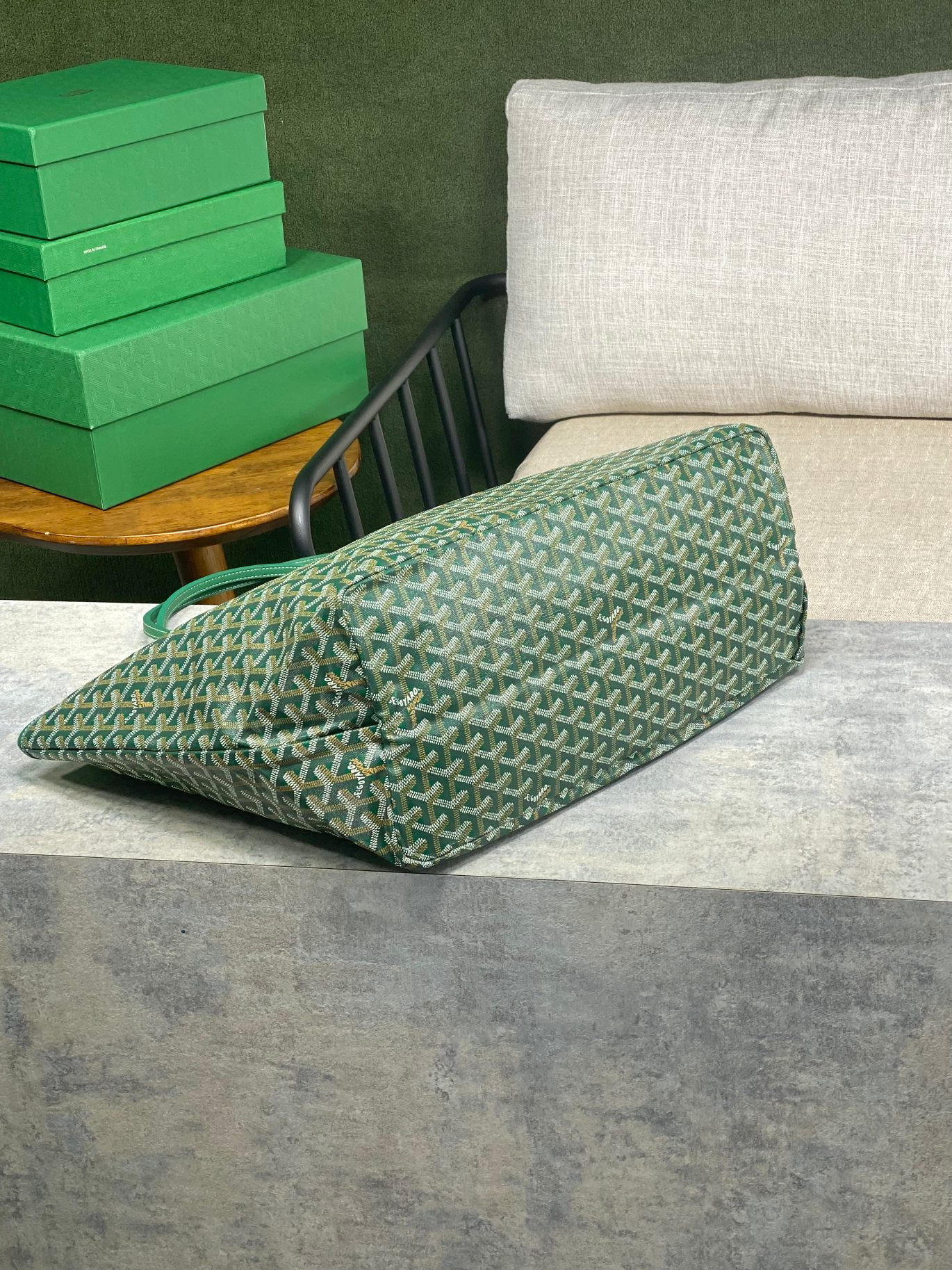 Go*ard saint l0*is gm bag 34 cm x 20 cm x 40 cm