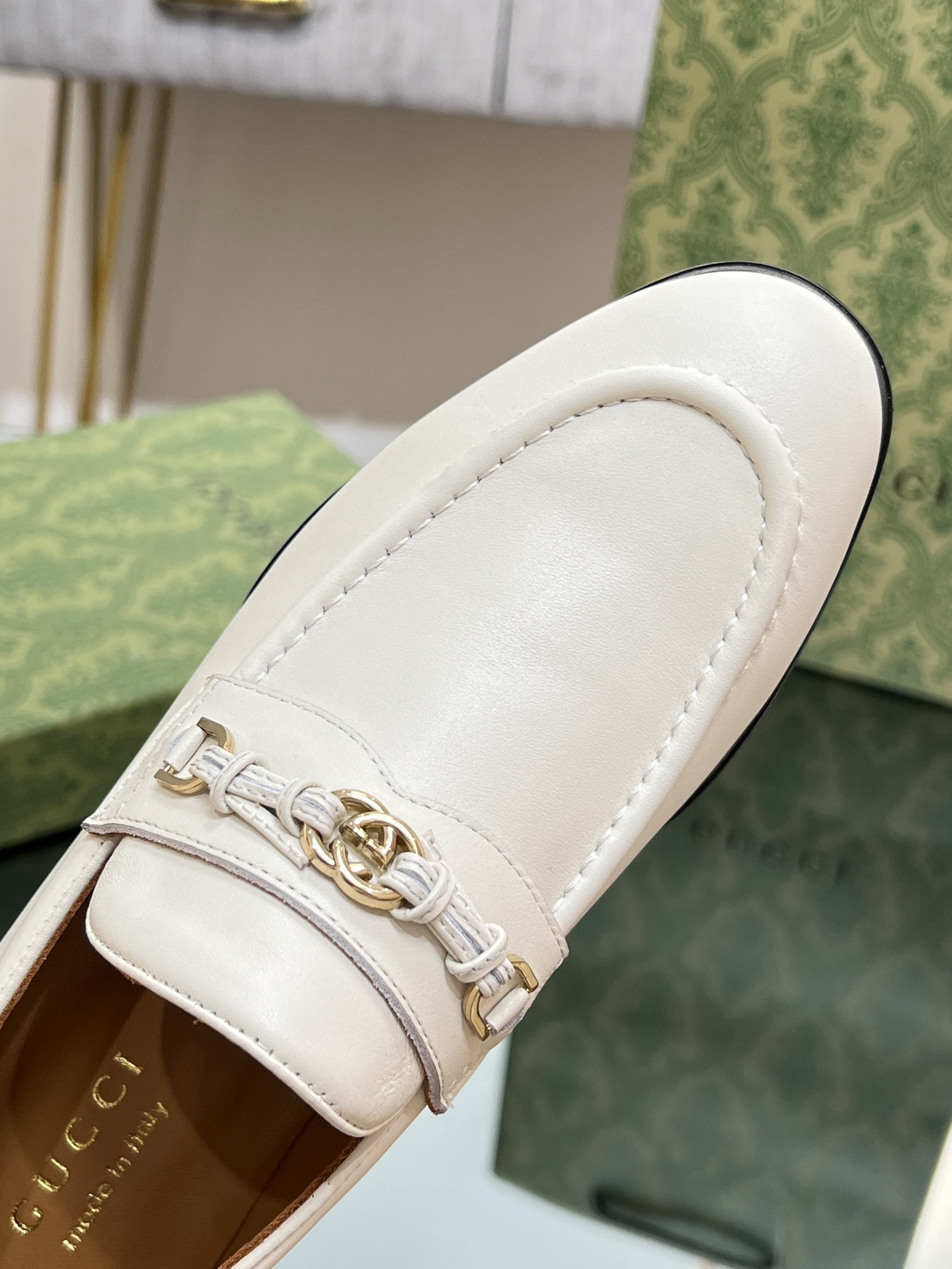 ua G*u*i interlocking g loafer