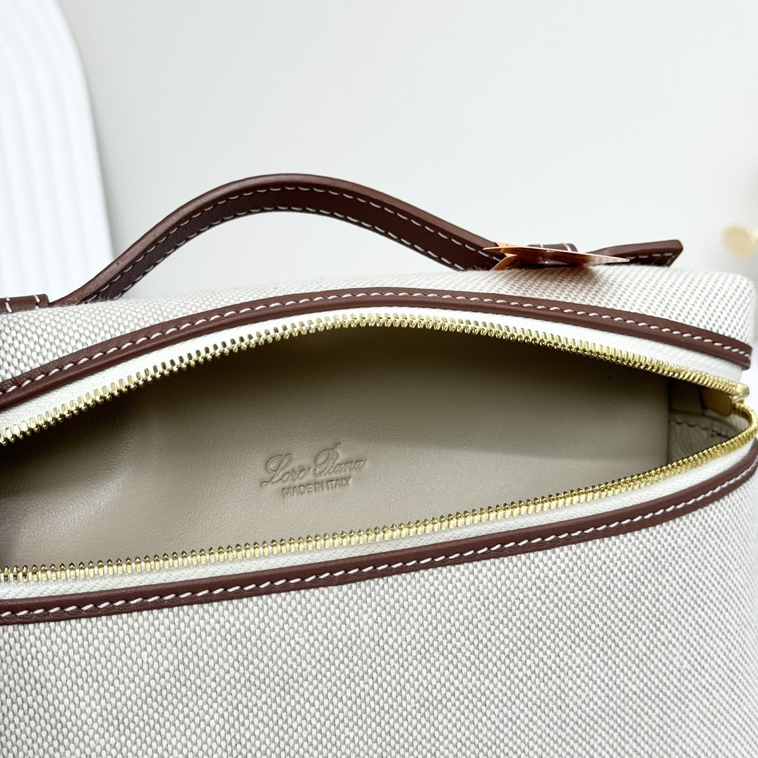 L**o p*ana extra pocket l19 cotton, linen 11 x 19 x 6.5 cm