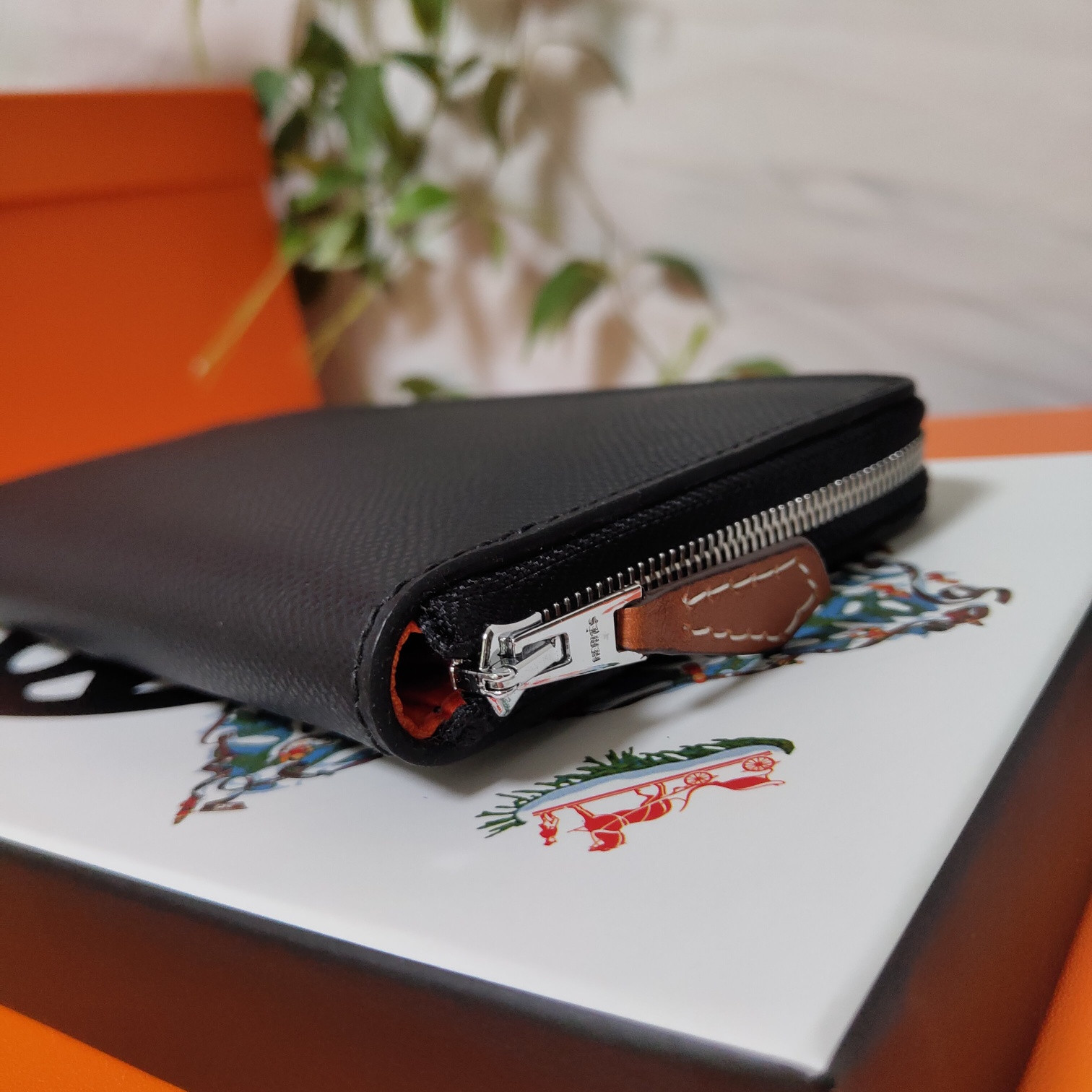 H**me5 long wallet 20x11cm