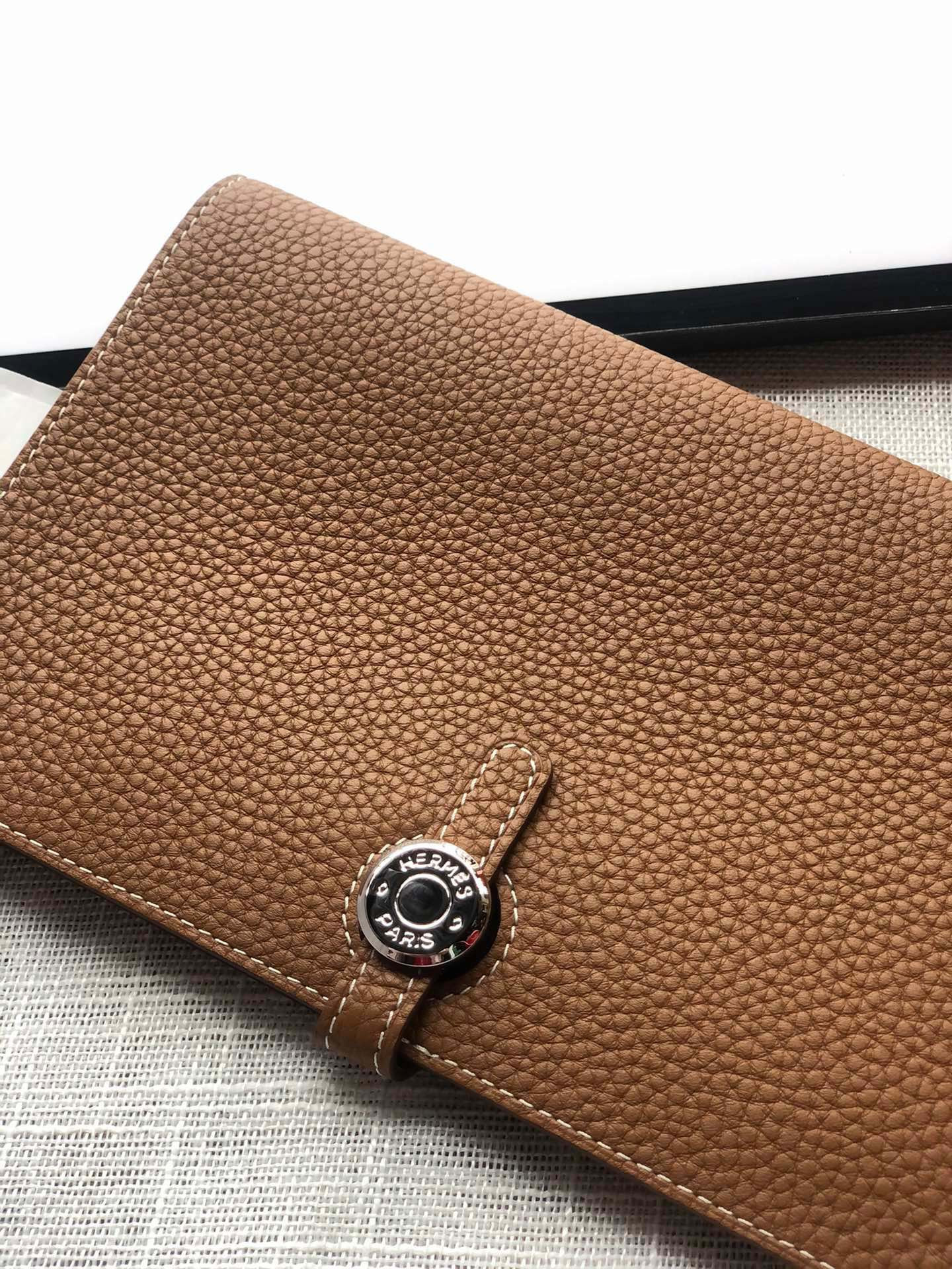 H**me5 dogon duo wallet 20.1cm