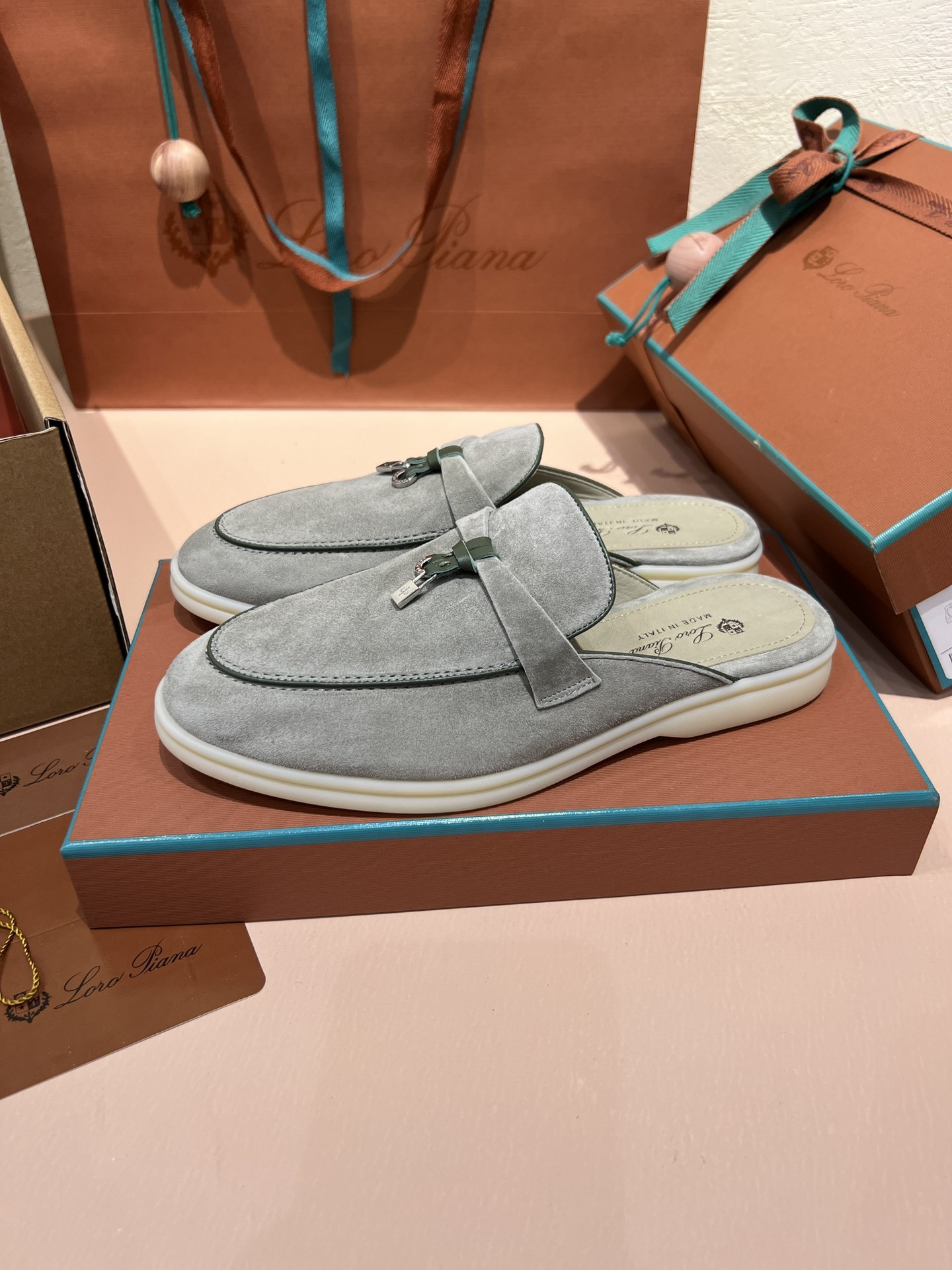 ua L**o p*ana babouche charms walk loafers