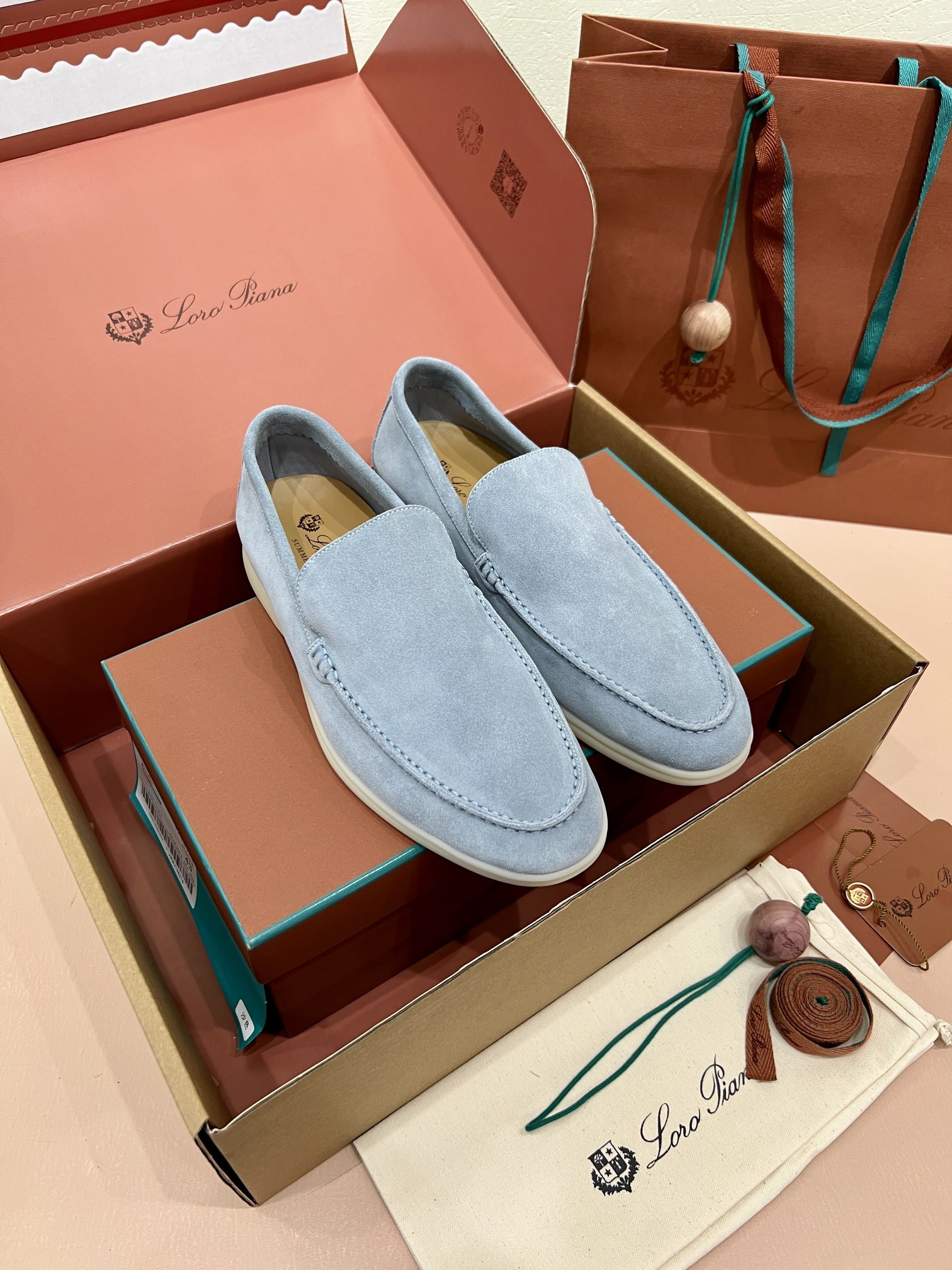 ua L**o p*ana summer walk loafers