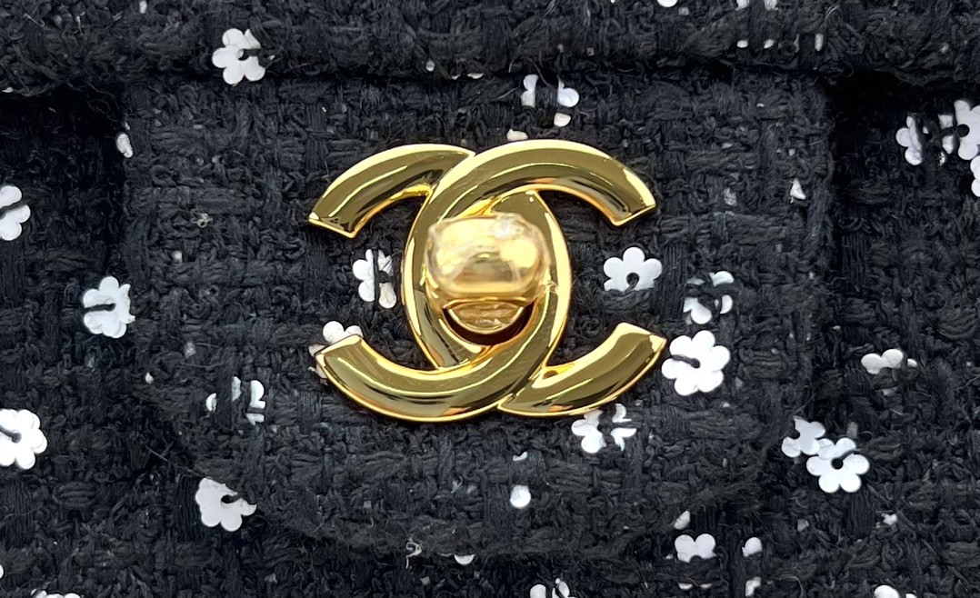 Ch*el classic flap bag 20cm