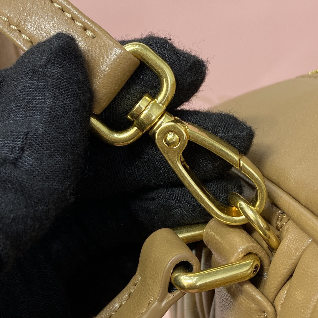 Miu Miu Arcadie matelassé nappa leather bag 12x27x9cm