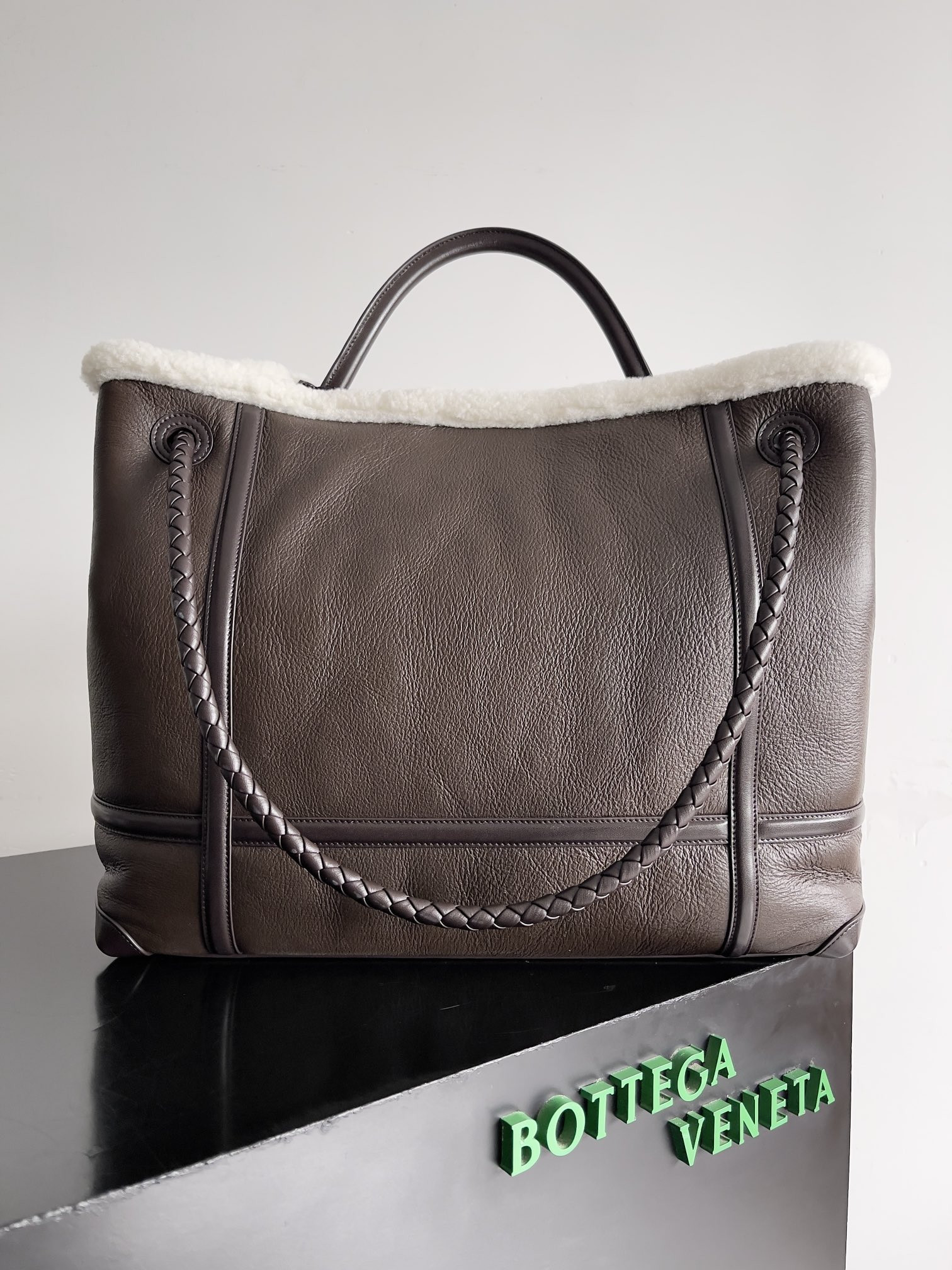 bo*te*ga Ve*ne*ta large andiamo 45x22x34cm