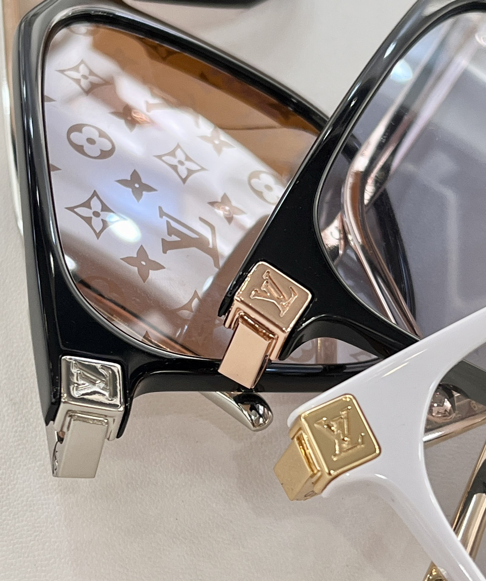 LV Sunglasses Z1826 56-15-145