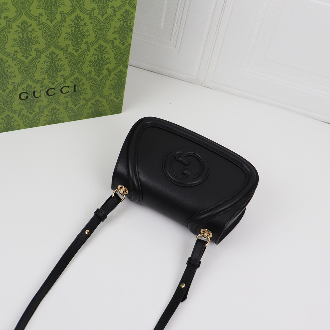 G*u*i small blondie 21.5x11x8cm