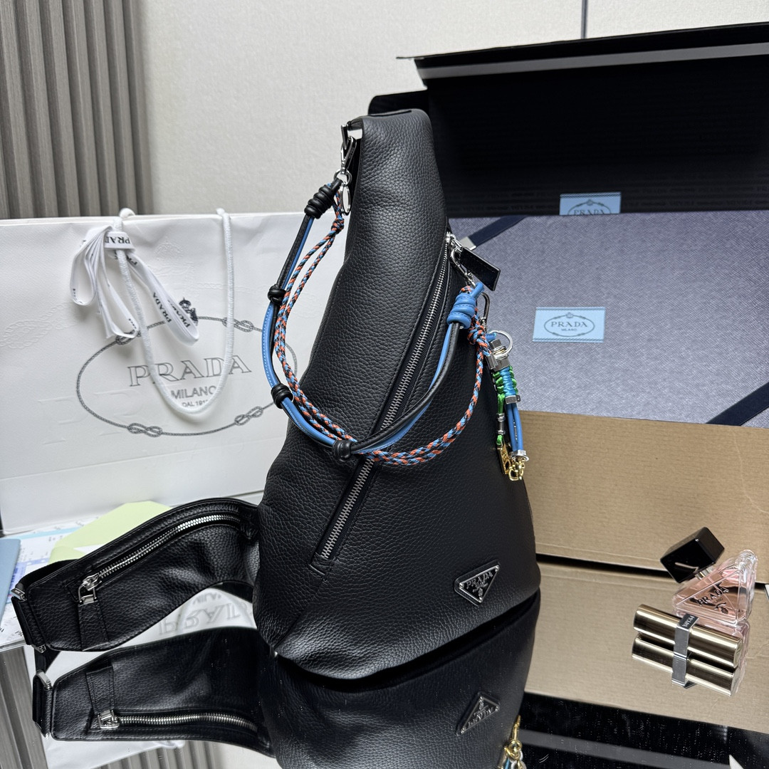 Pra*a cross leather bag 47.5x26.5x10cm