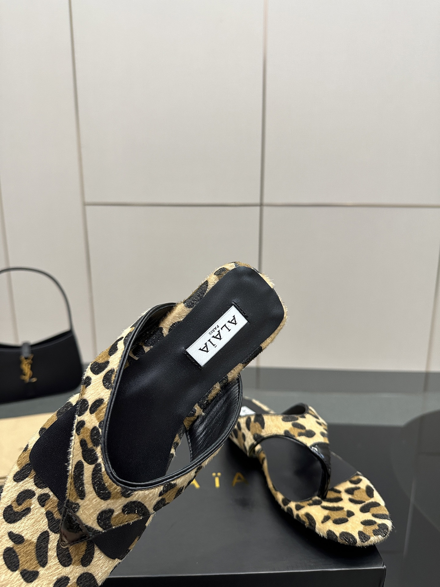 UA Alaia Triangle Flat Slides(Customized Size 7-10 days production time)