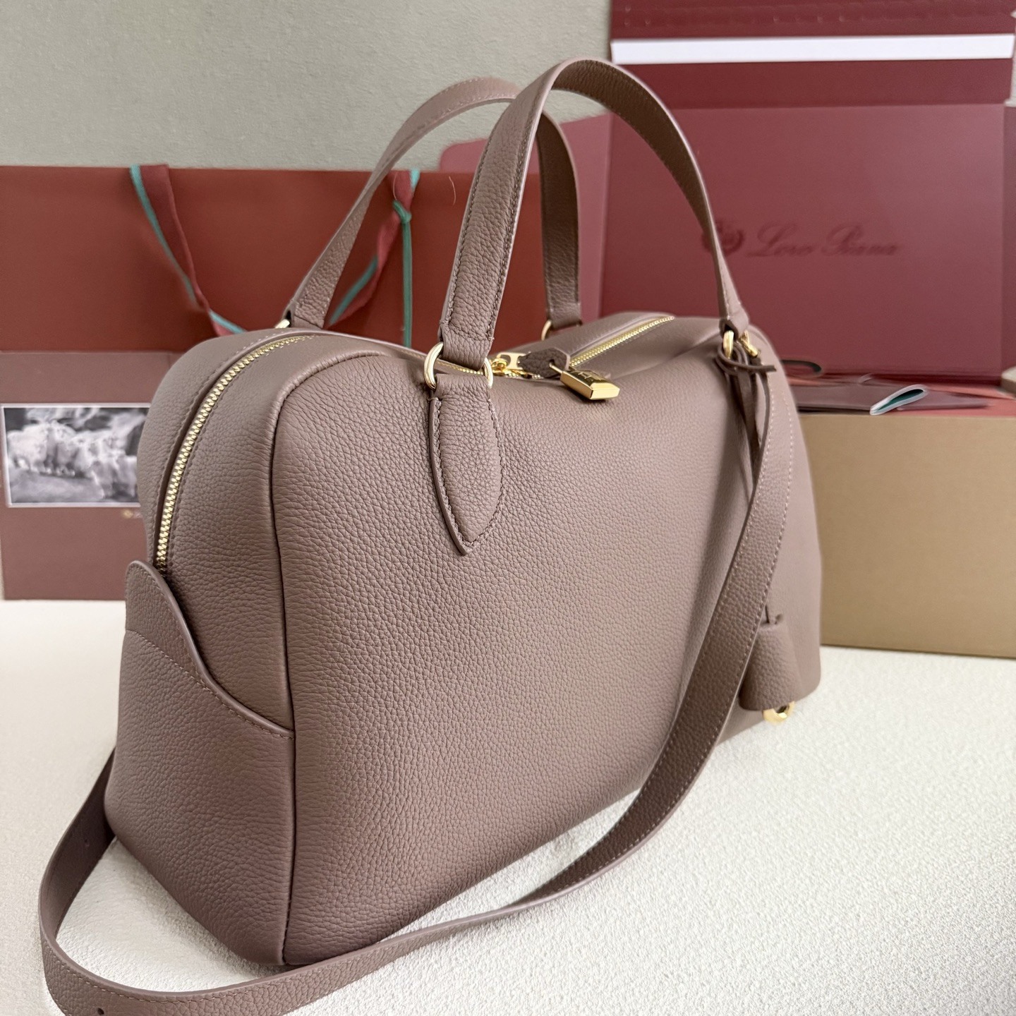 L**o p*ana needle 38x22x16cm