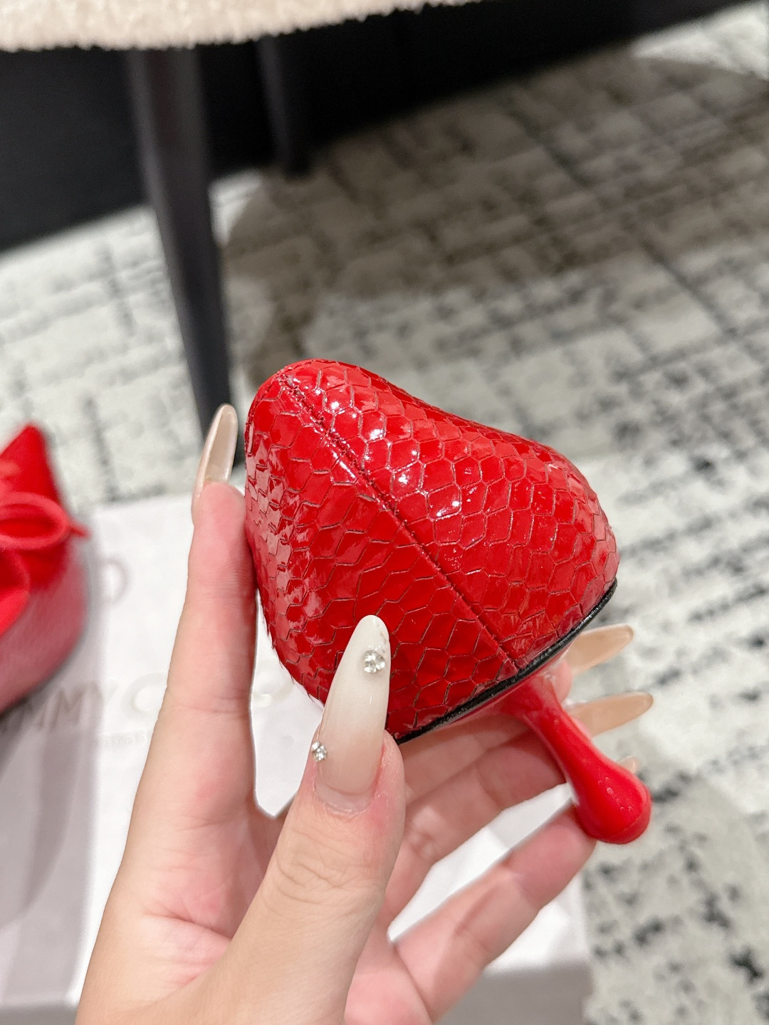 ua Ji*y Ch* scarlett pumps 5cm