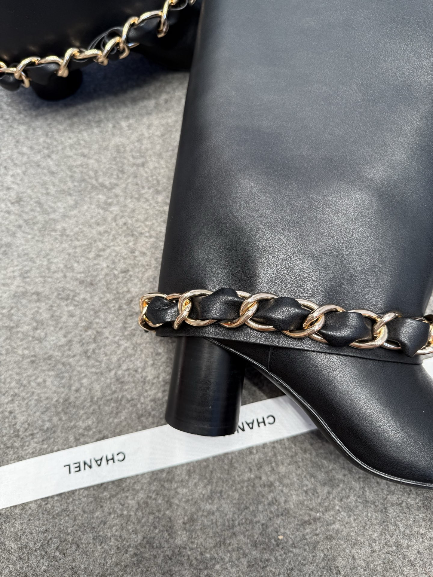 ua Ch*el high boots 5.5cm heel