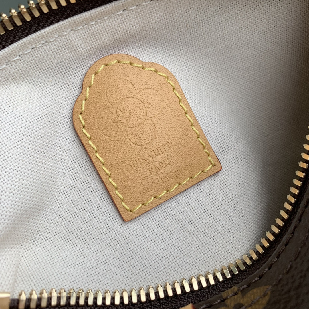 LV Nano Speedy M15330 16x10x7.5cm